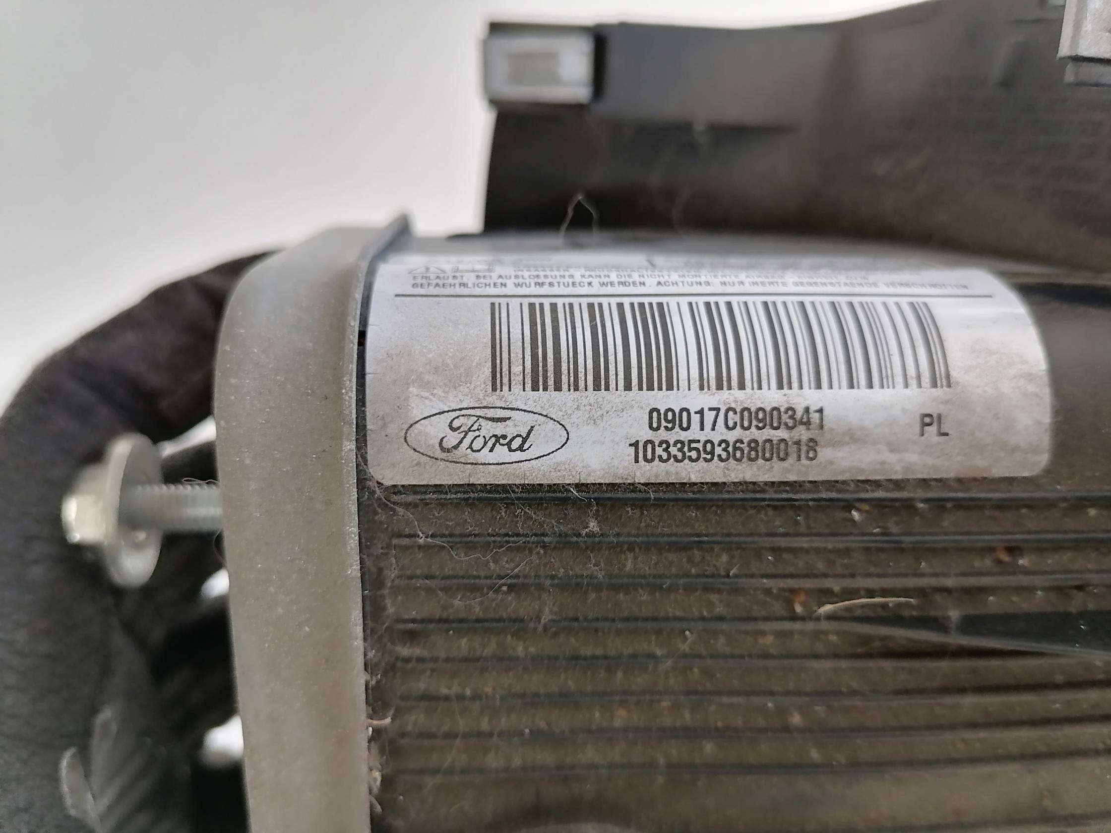 Dispositivo airbag protezione gambe