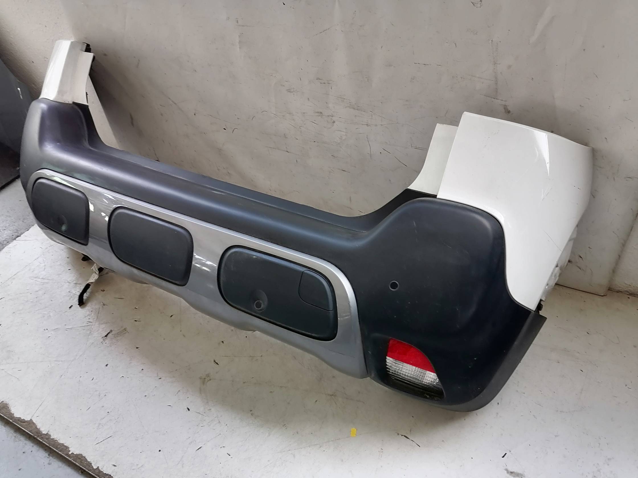 Paraurti post. centr.