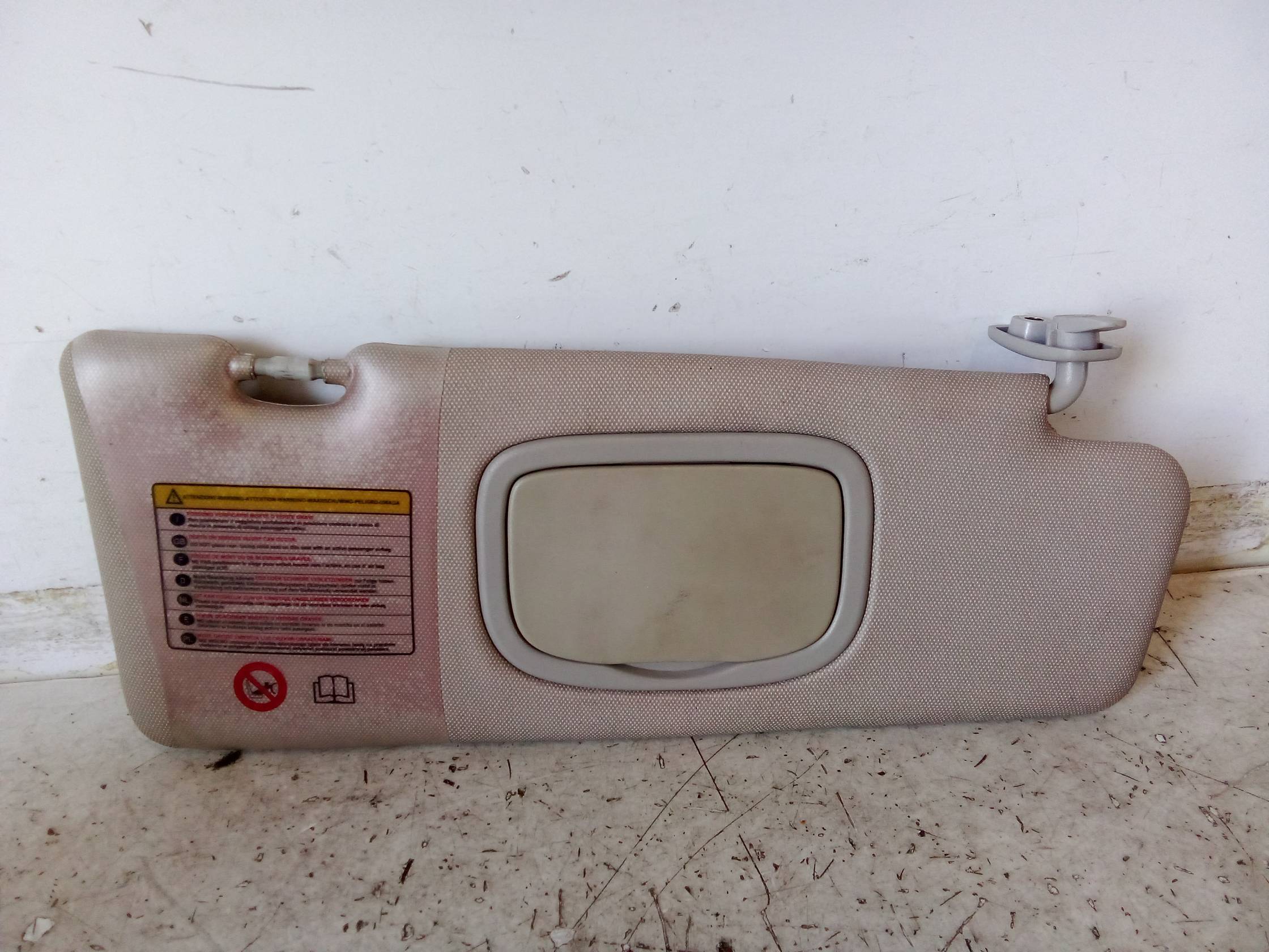 Aletta parasole parabrezza dx.