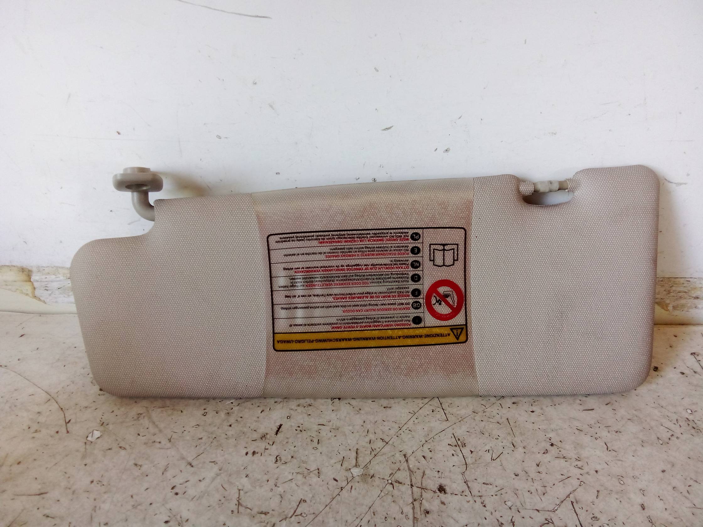 Aletta parasole parabrezza dx.