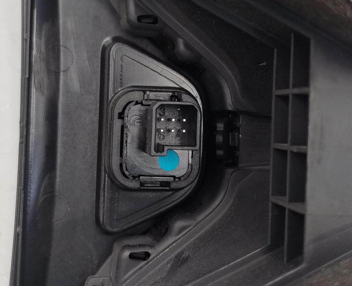 Bocchetta aria ant. console centr.