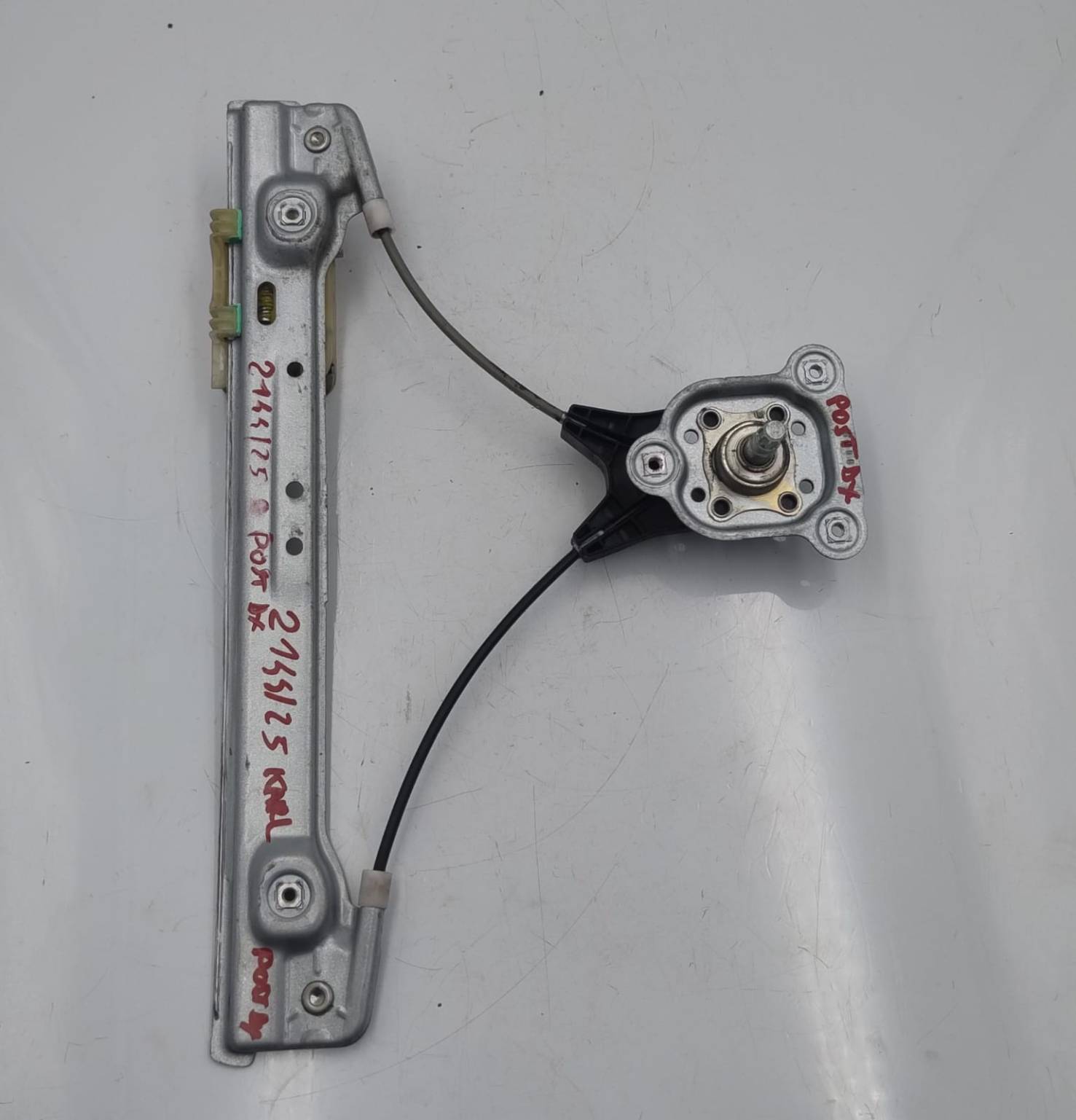 Alzacristallo manuale porta post. dx.