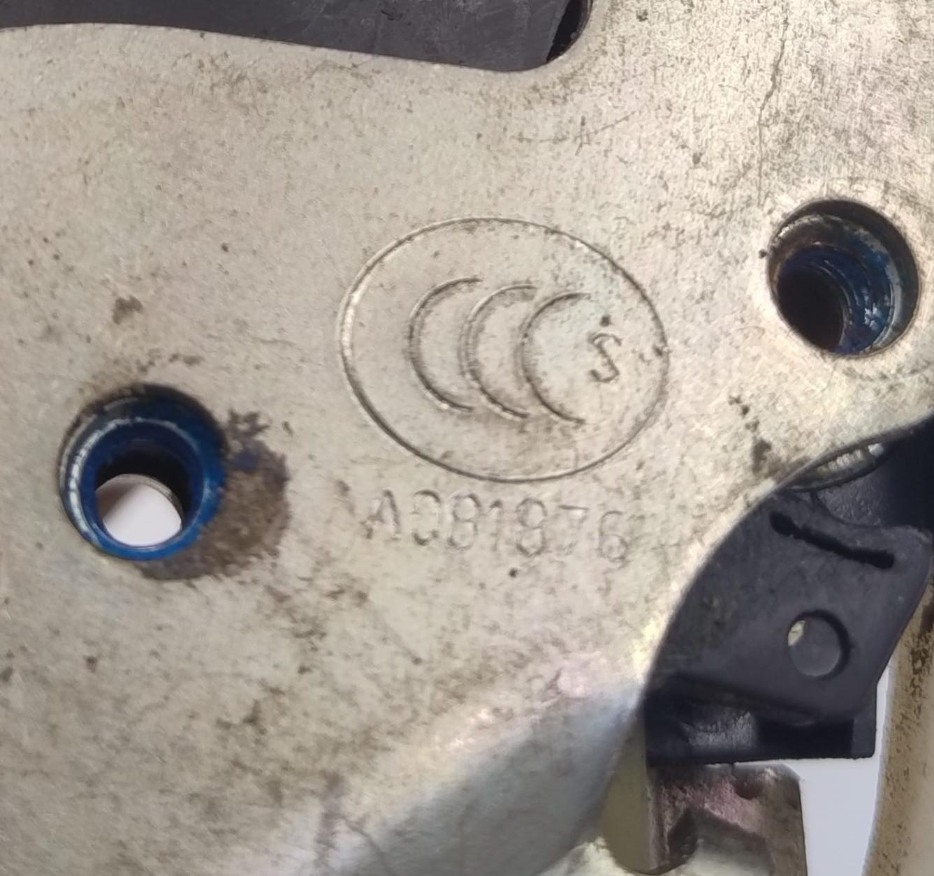 Serratura porta ant. dx.