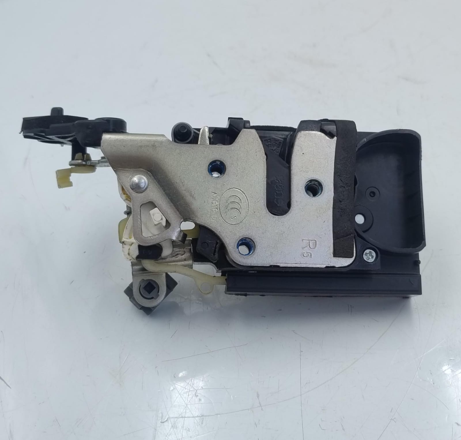 Serratura porta post. dx.