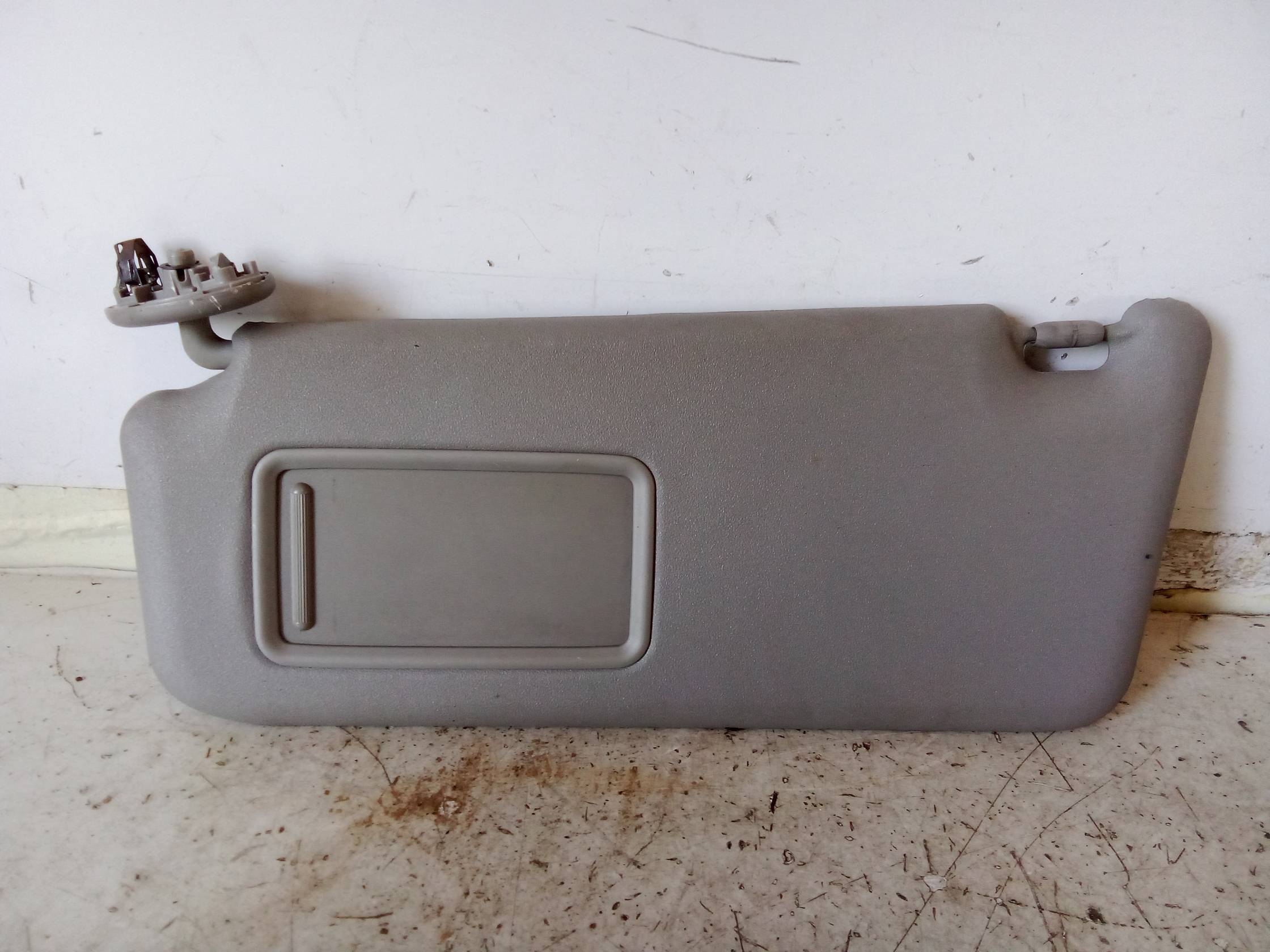 Aletta parasole parabrezza sx.