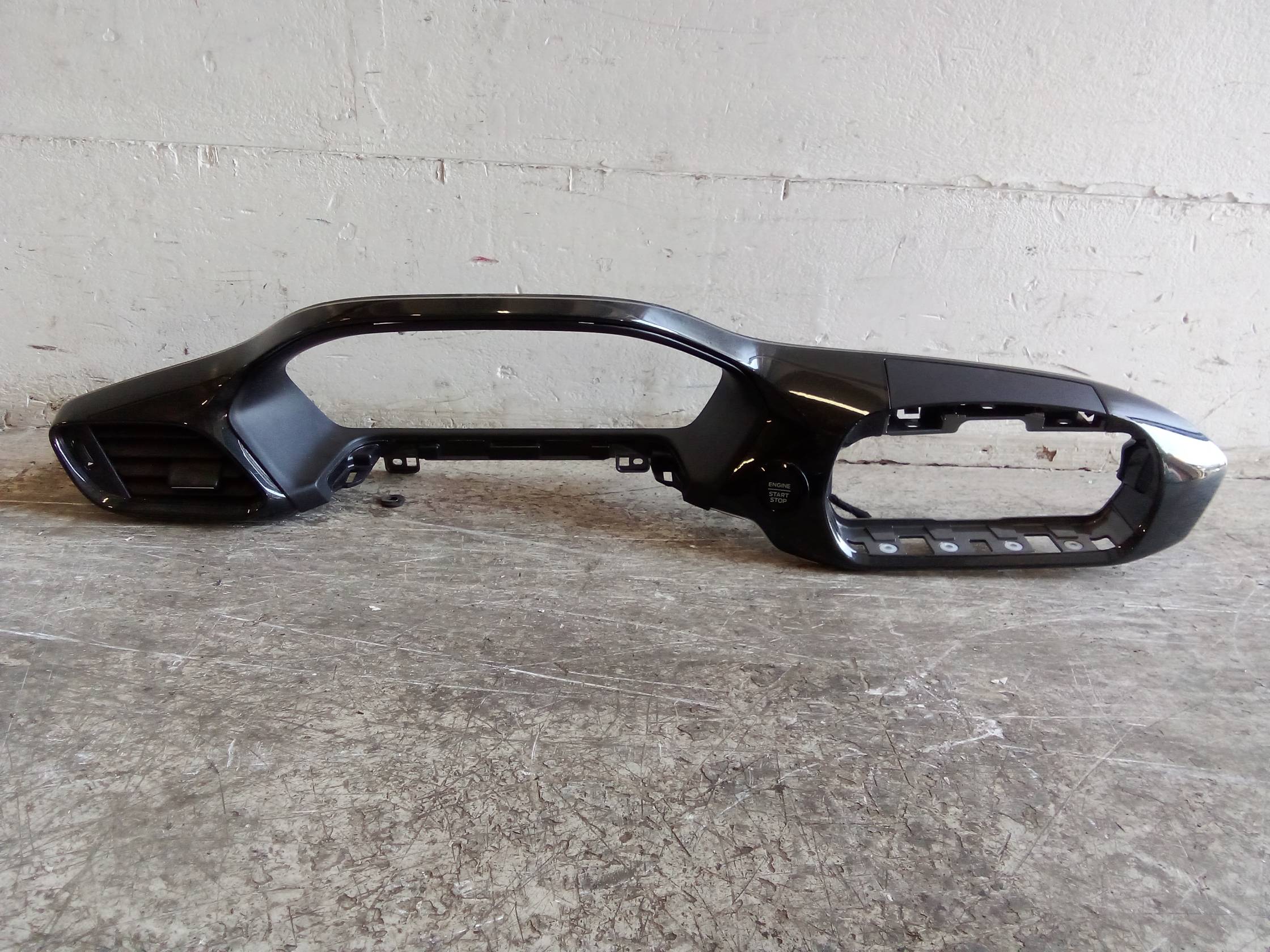 Bocchetta aria sup. lat. cruscotto sx.