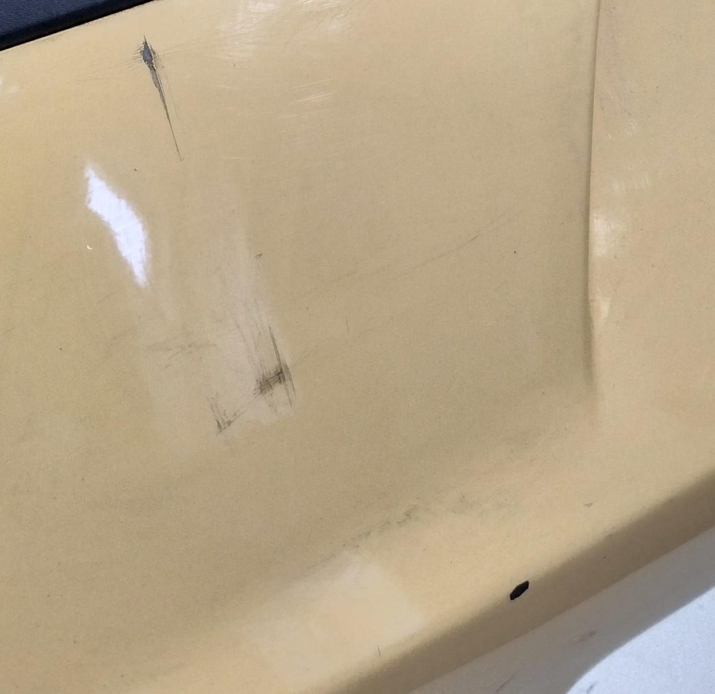 Paraurti post. Paraurti post.