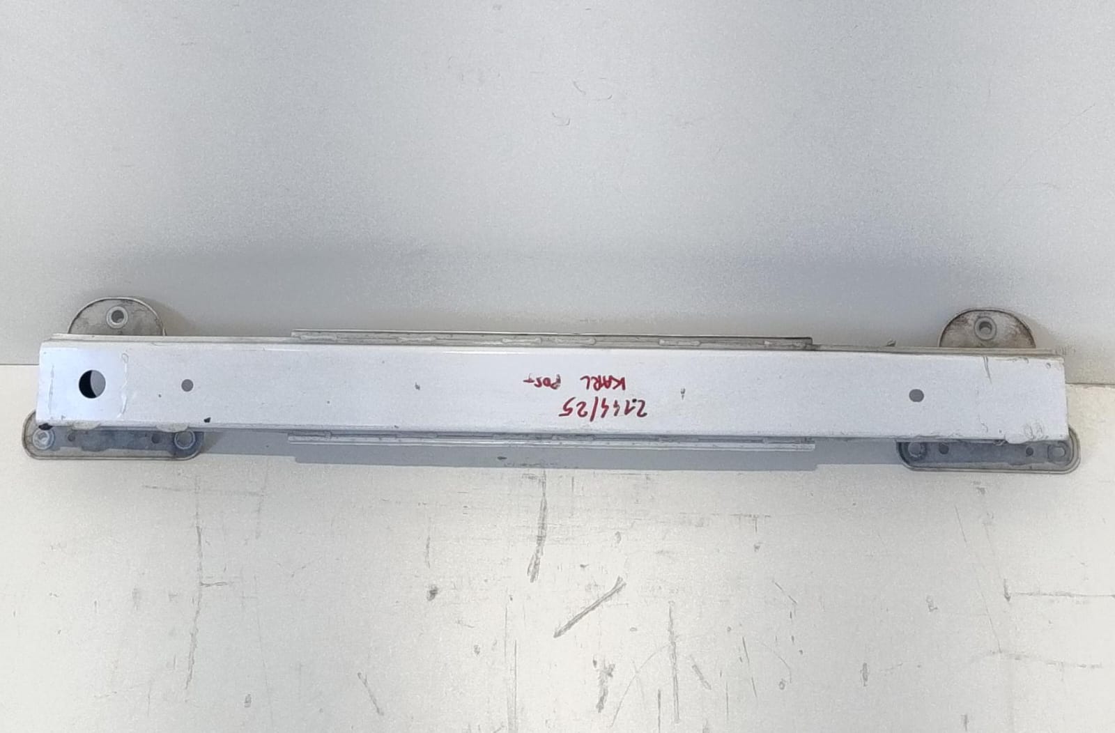 Traversa paraurti post.