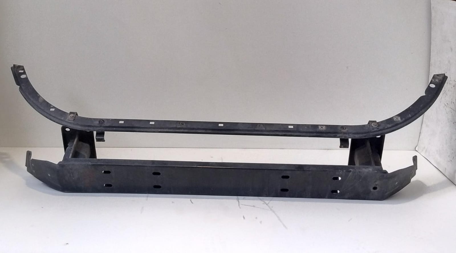 Traversa paraurti ant.