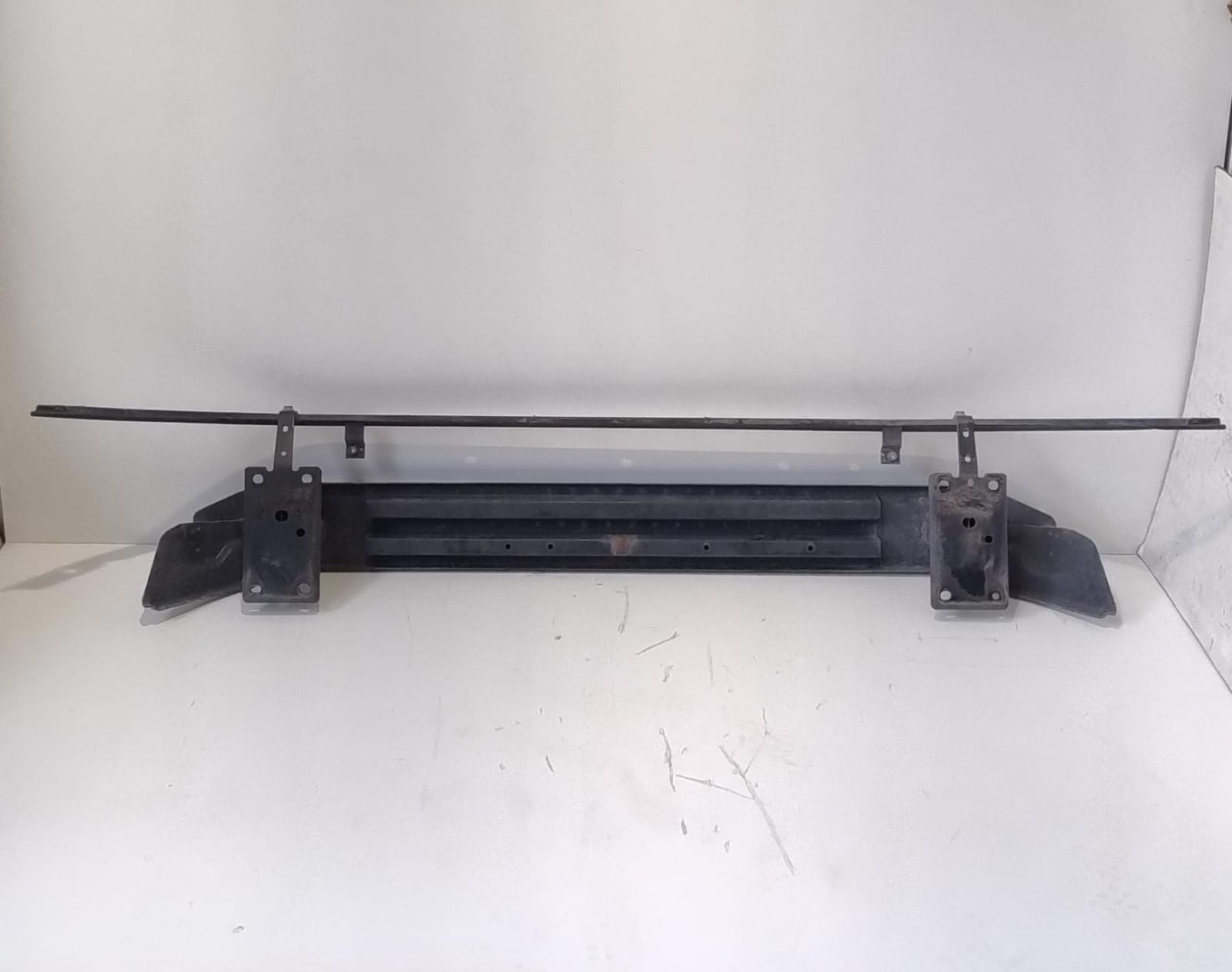 Traversa paraurti ant.