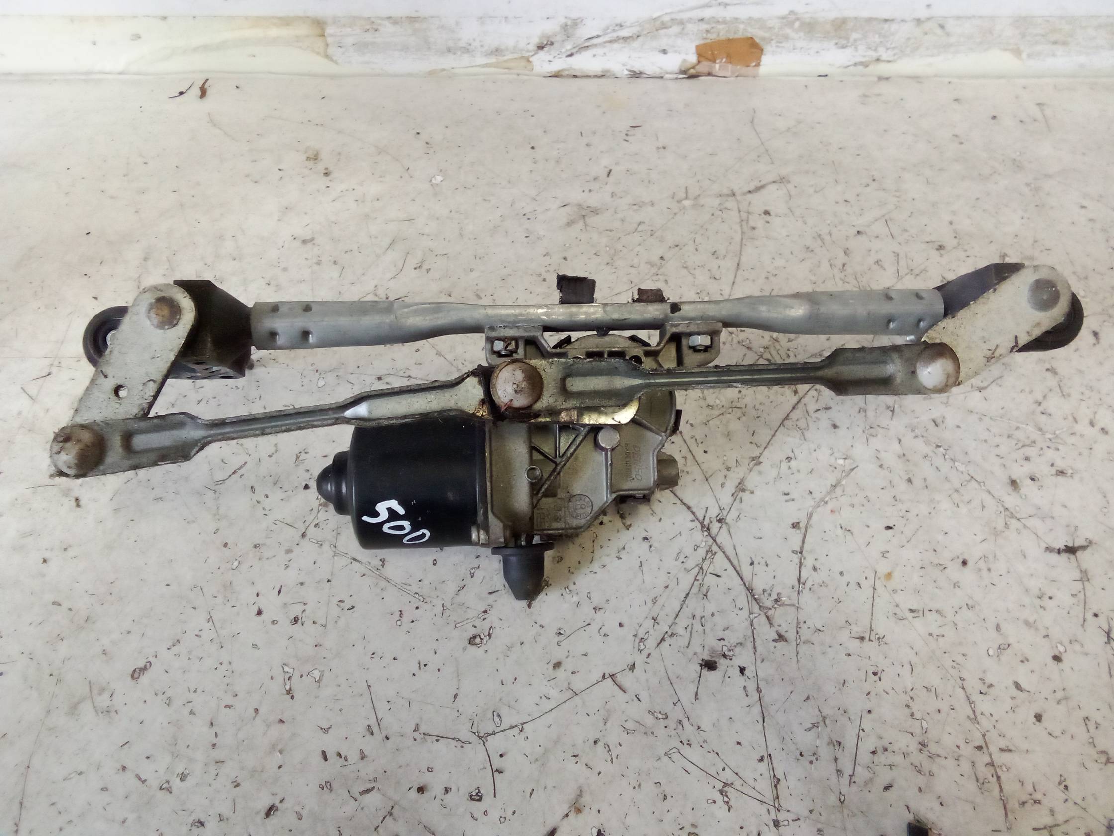 Meccanismo tergiparabrezza con motorino