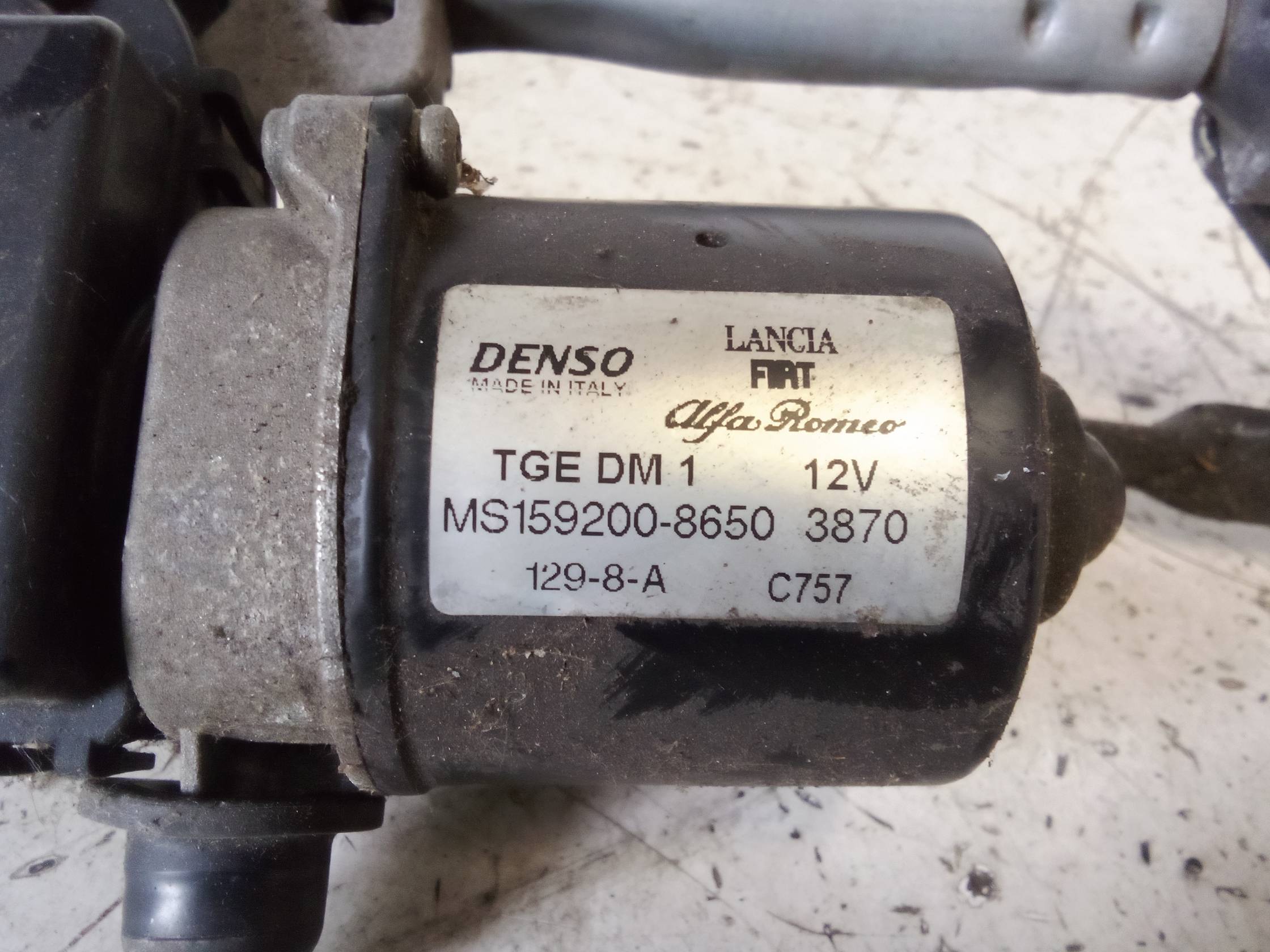 Meccanismo tergiparabrezza con motorino