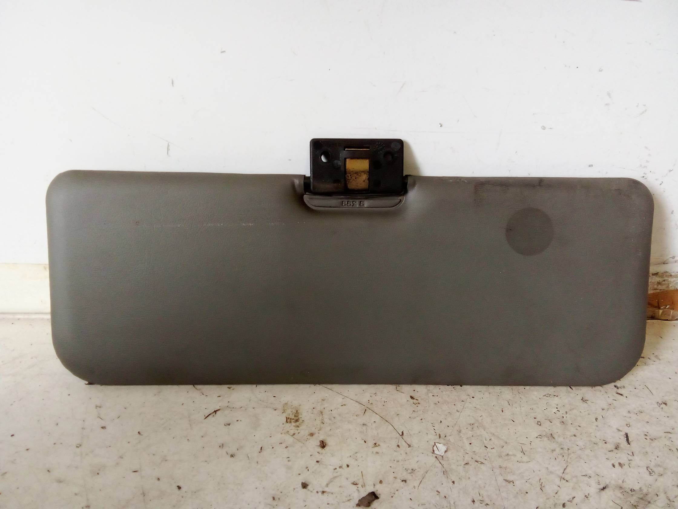 Aletta parasole parabrezza sx.