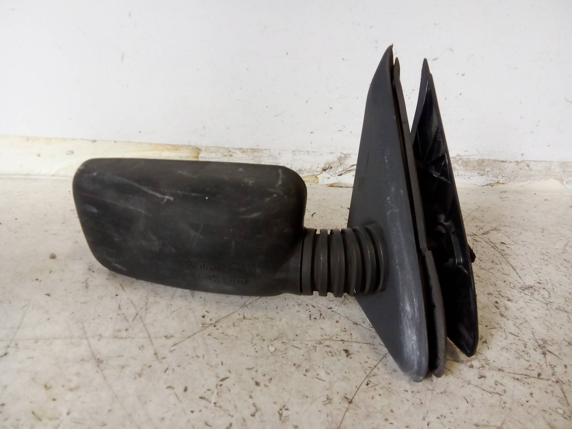 Retrovisore est. dx.