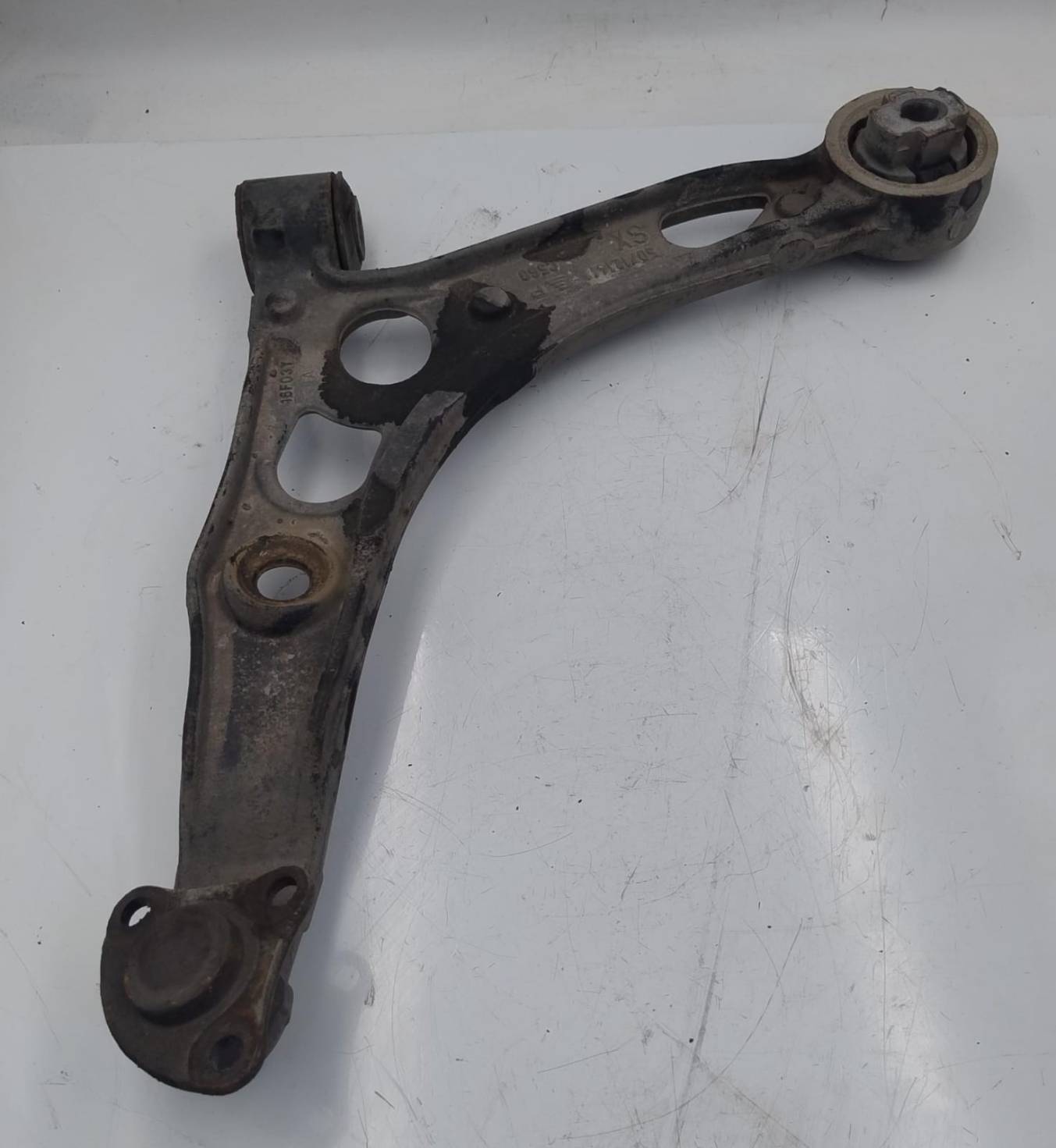 Braccio oscillante sosp. ant. sx.