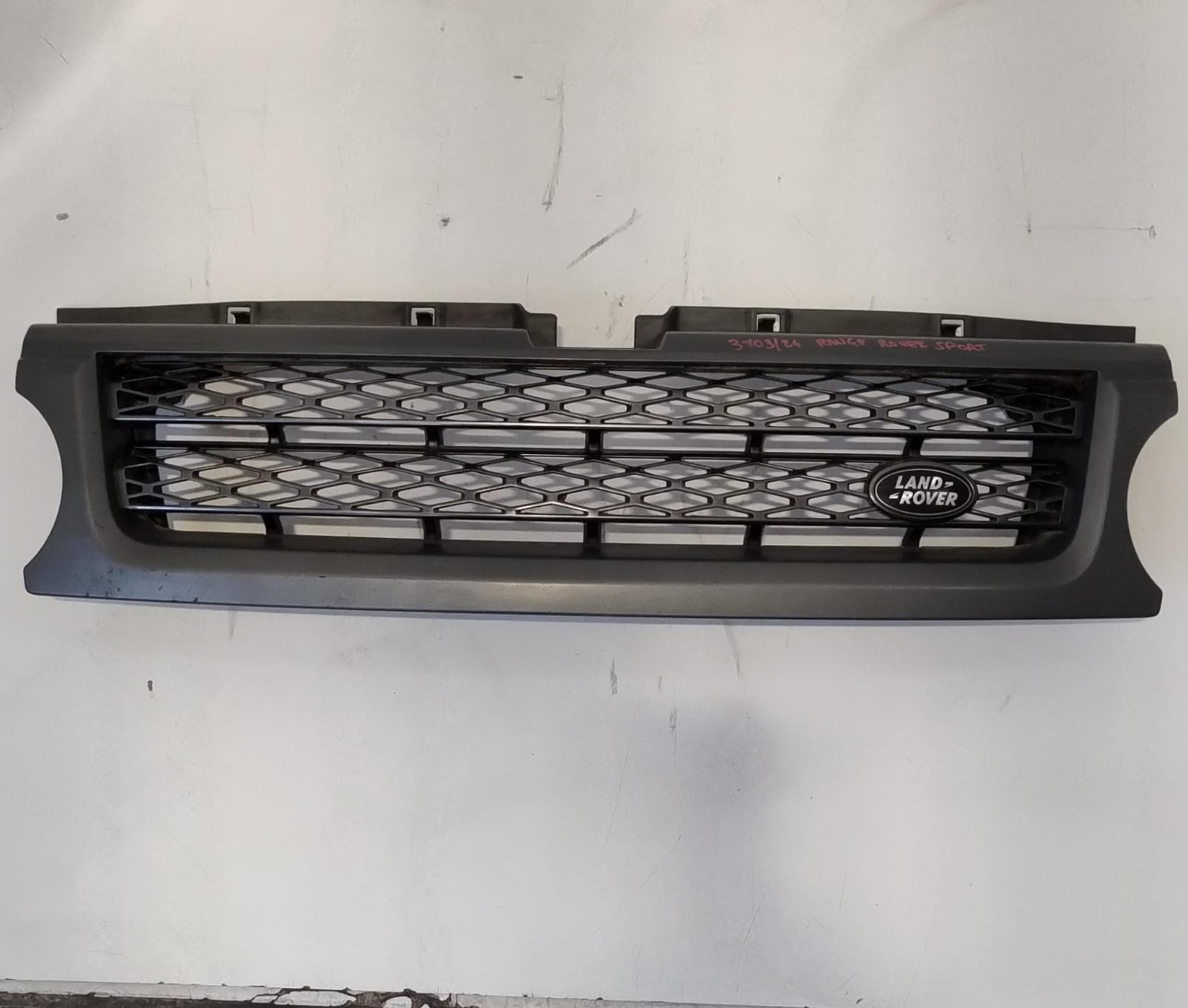 Griglia paraurti ant. Griglia paraurti ant.