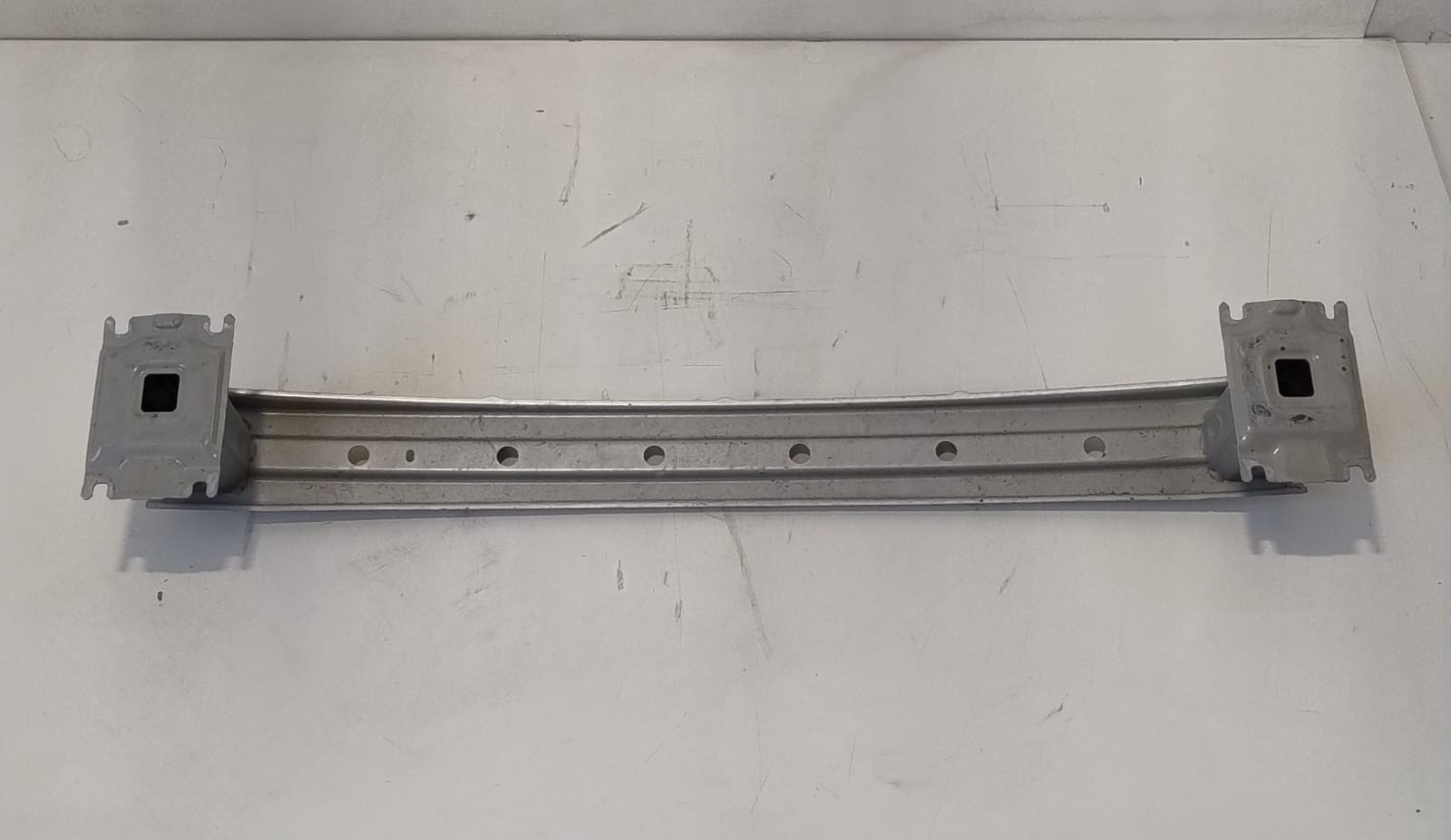 Traversa paraurti post.