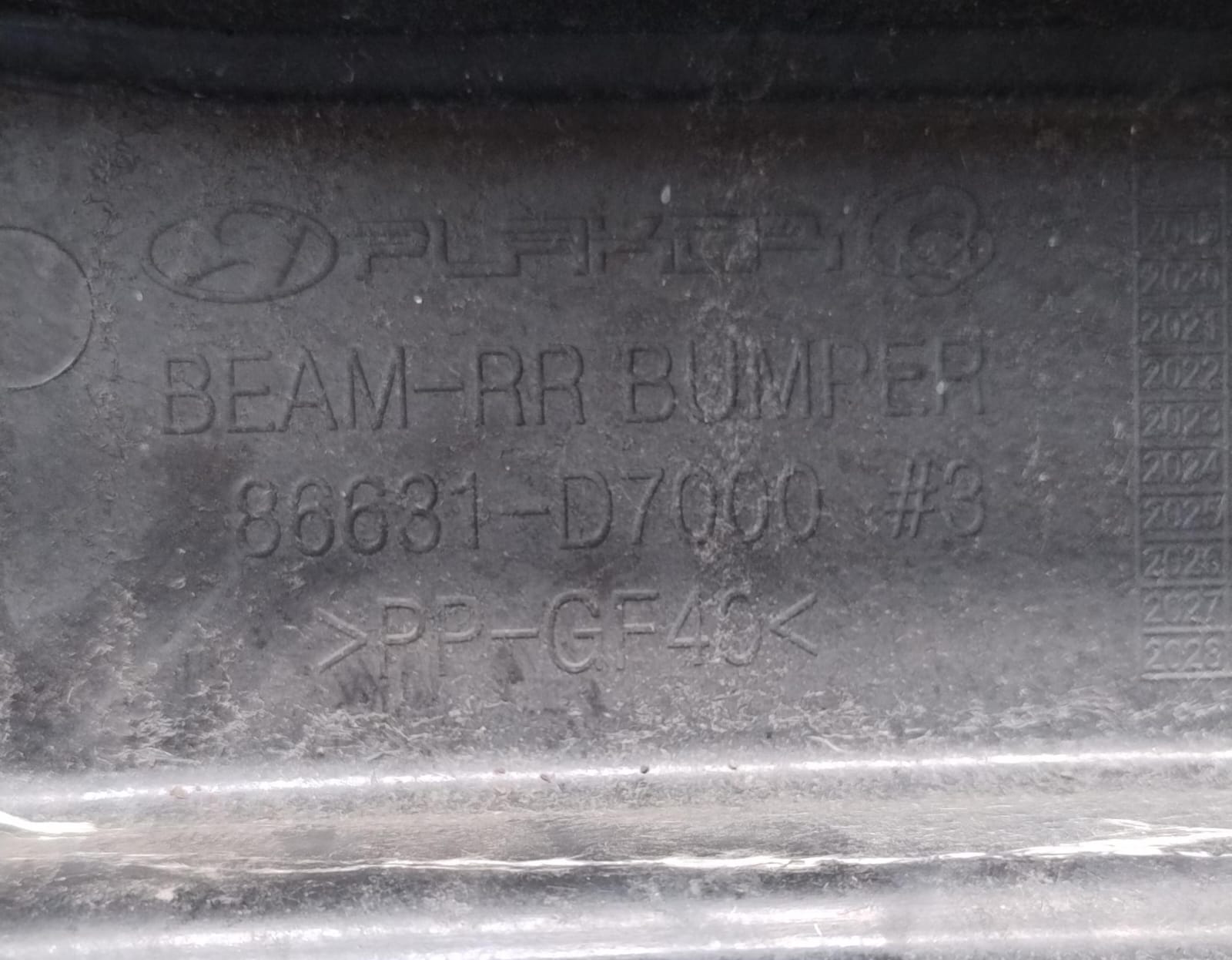 Traversa paraurti post.