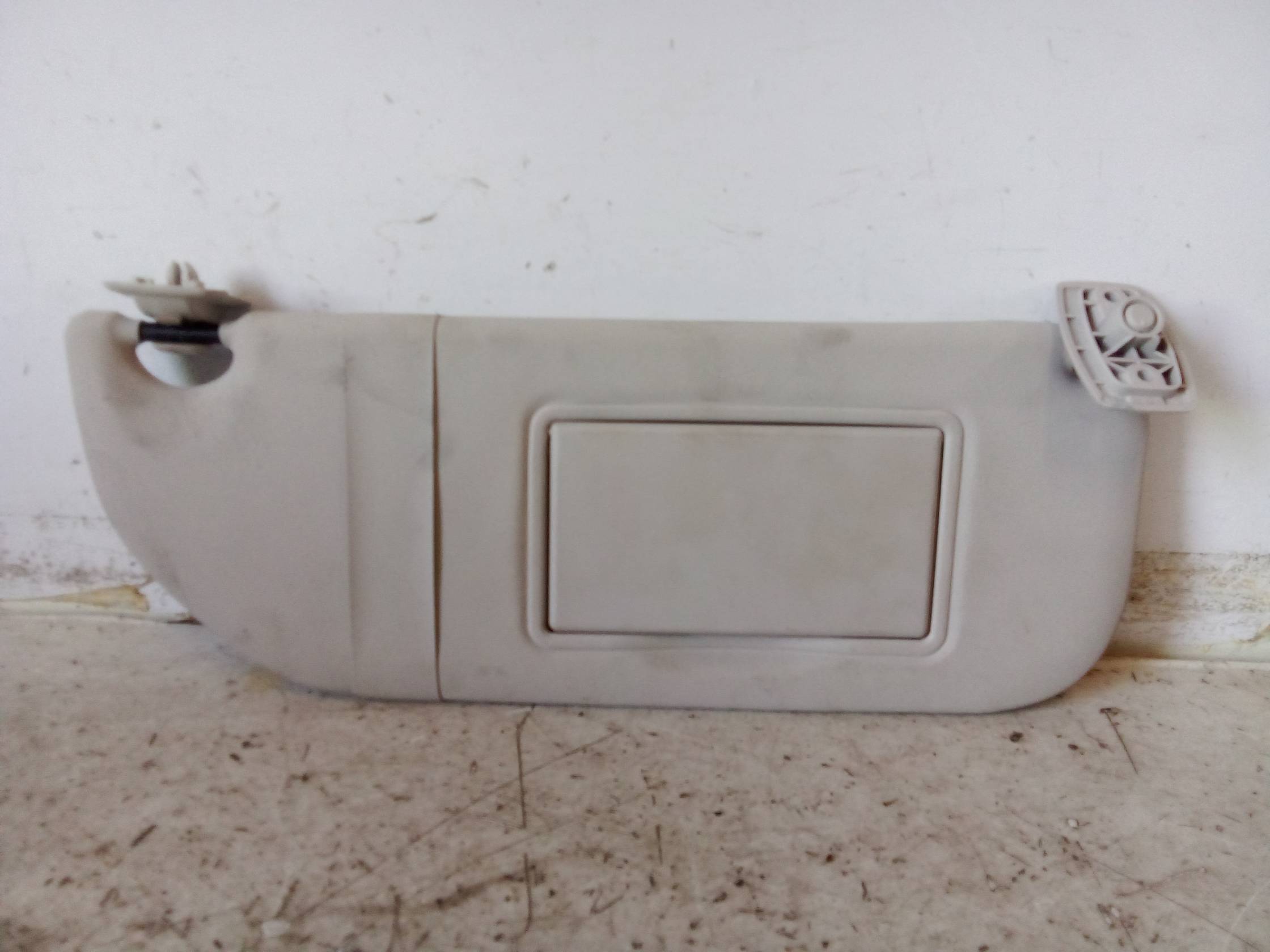 Aletta parasole parabrezza