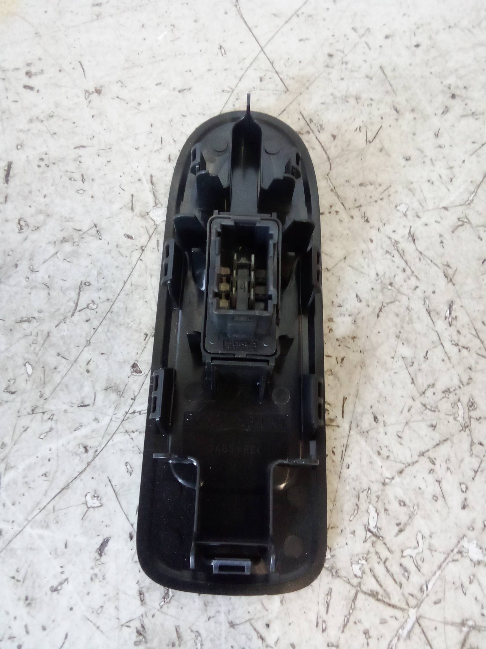 Blocco comandi alzacristalli e retrovisori est.