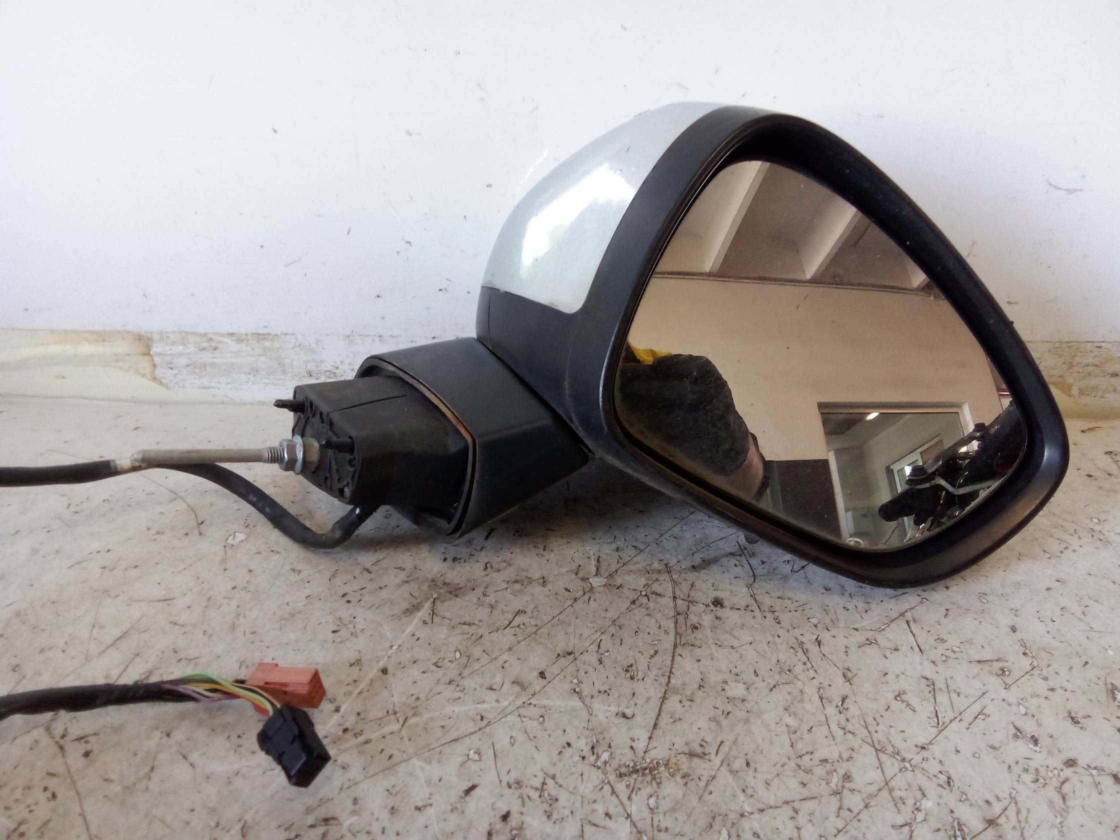 Retrovisore est. regolaz. elettr. dx.