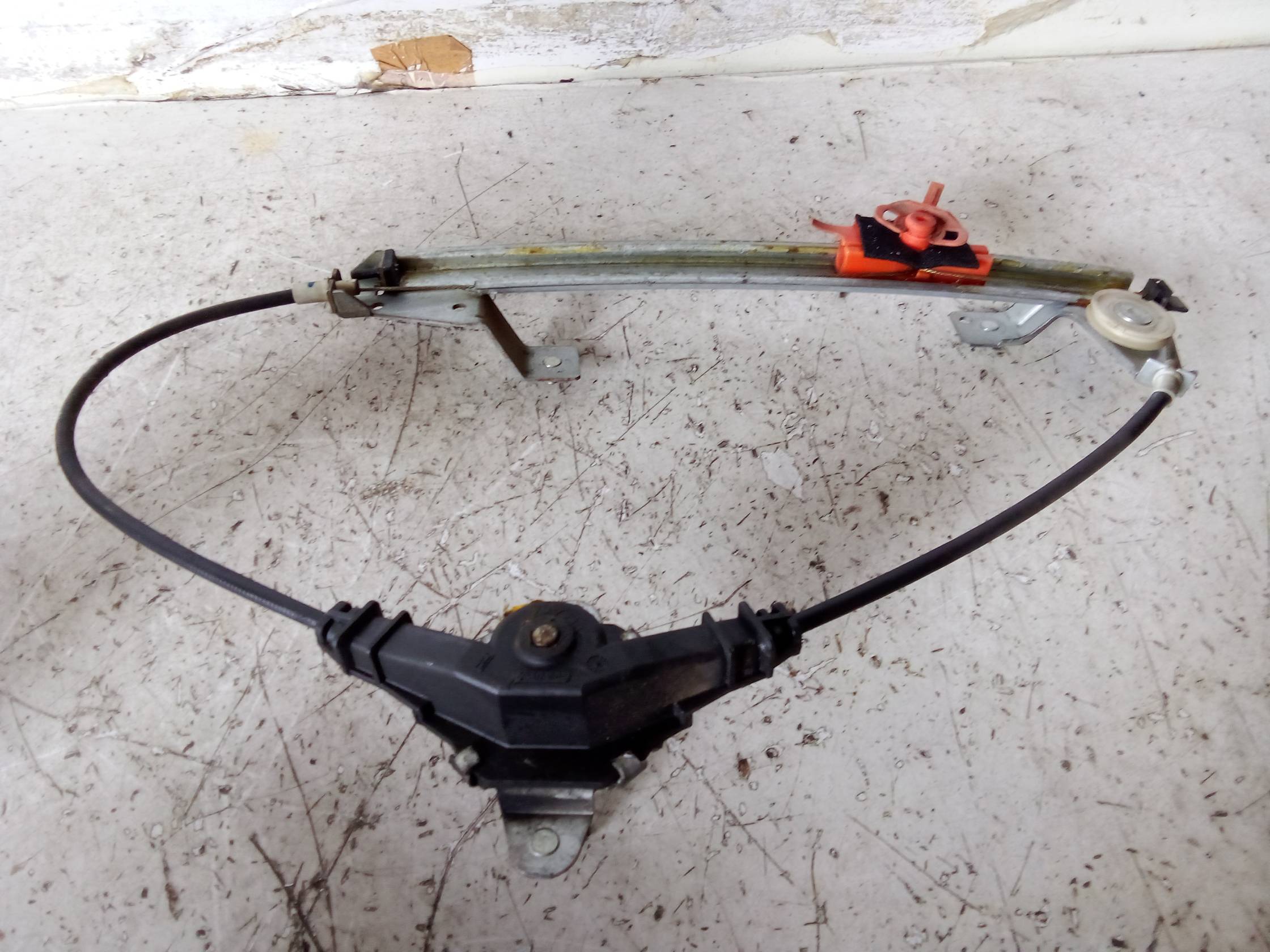 Alzacristallo porta post. sx.