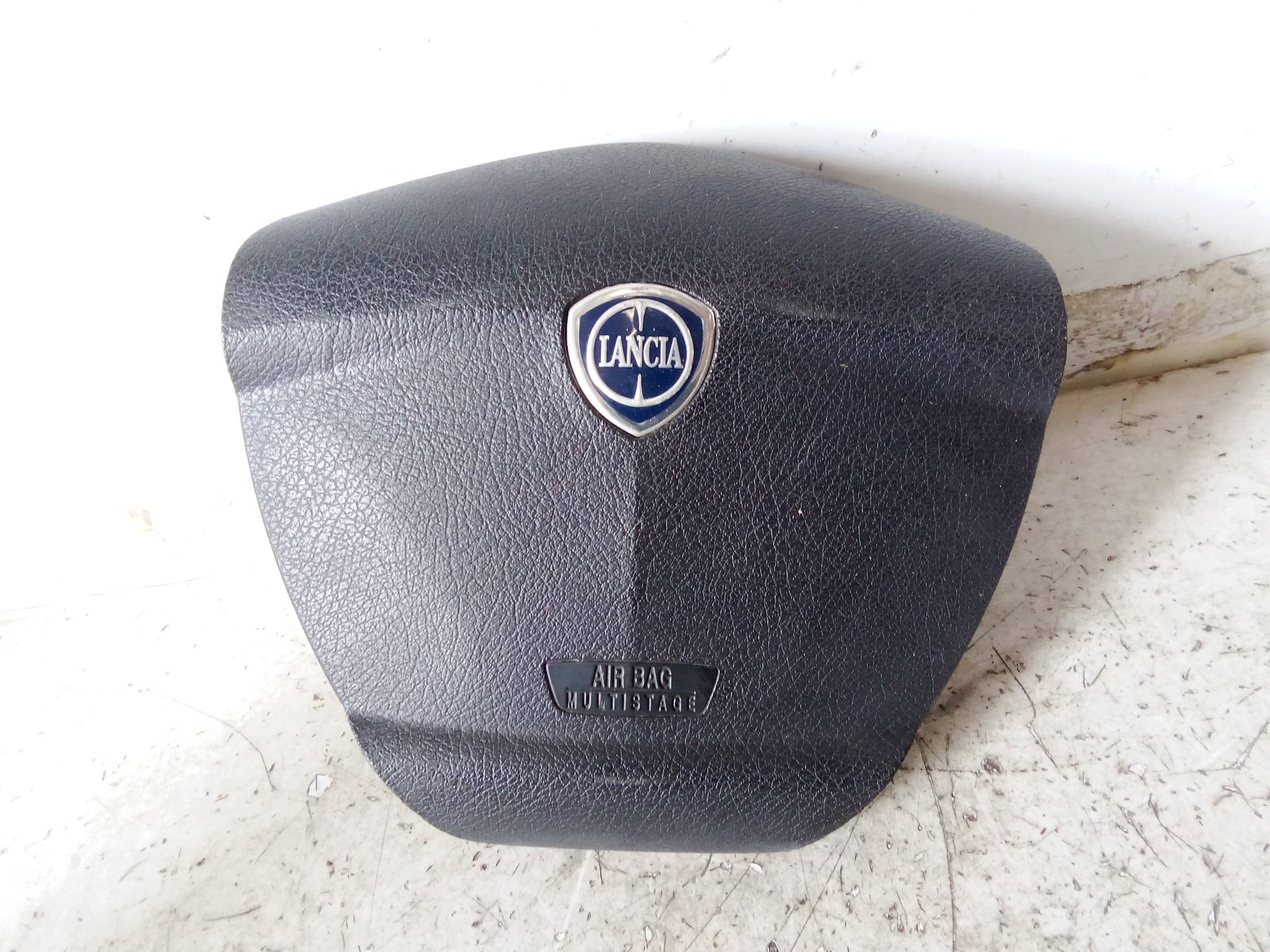 Dispositivo airbag lato guida