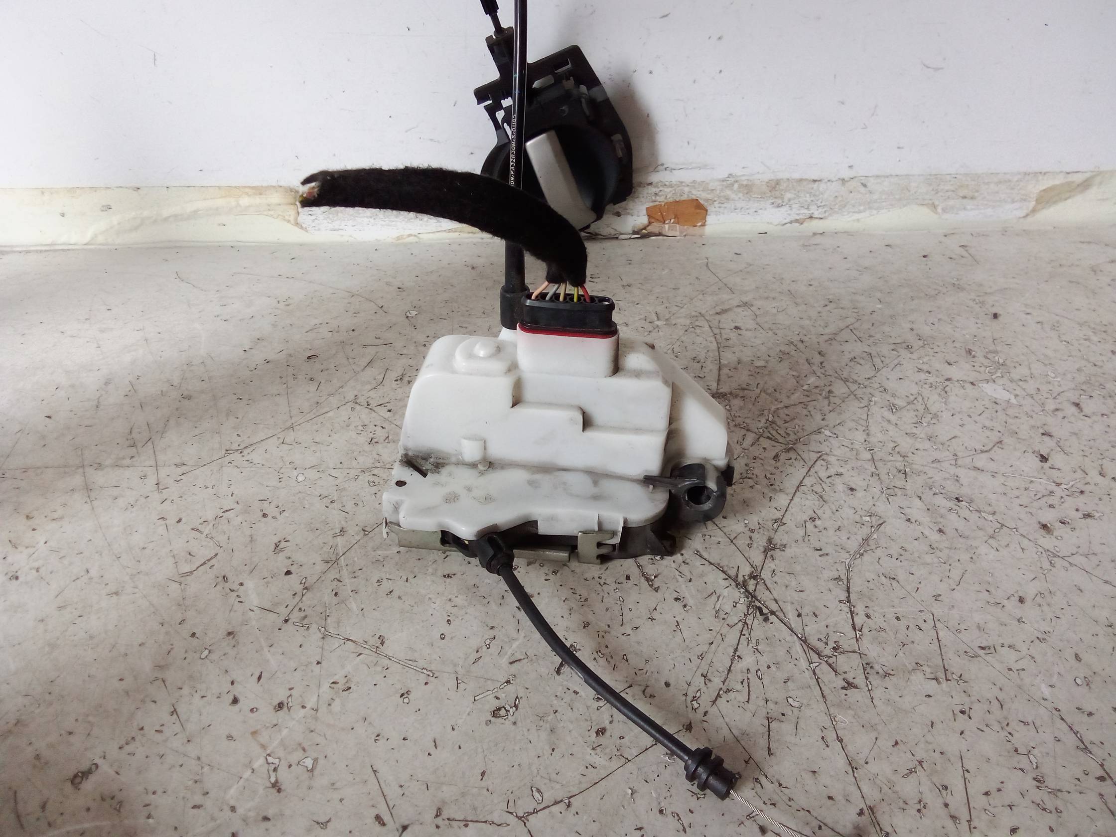 Serratura porta post. dx.