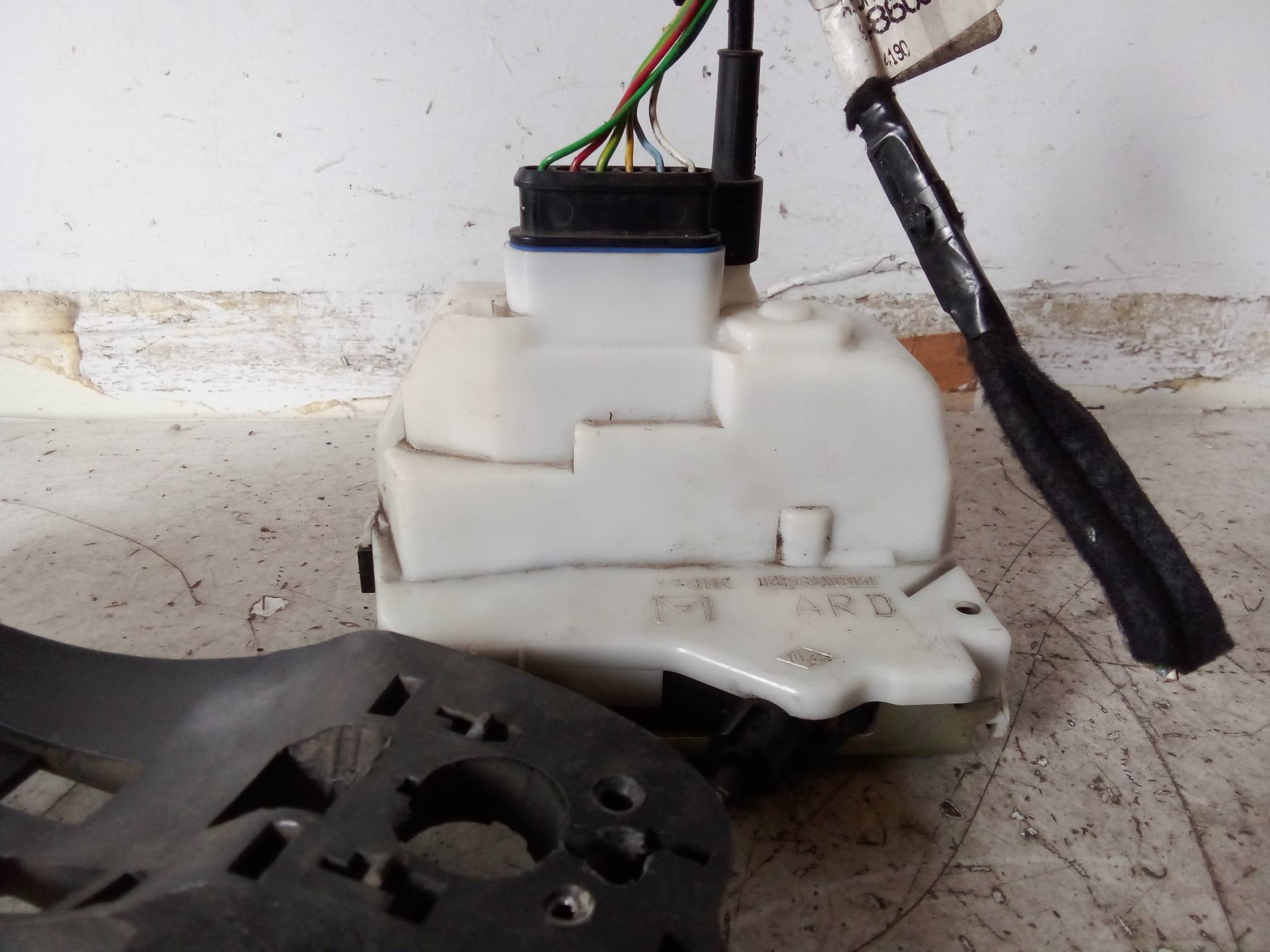 Serratura porta post. dx.