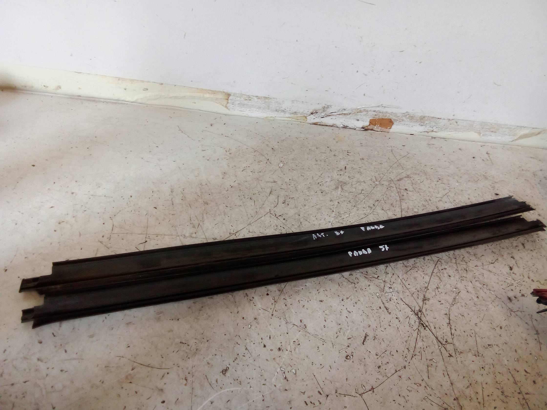 Modanatura porta ant. sx.