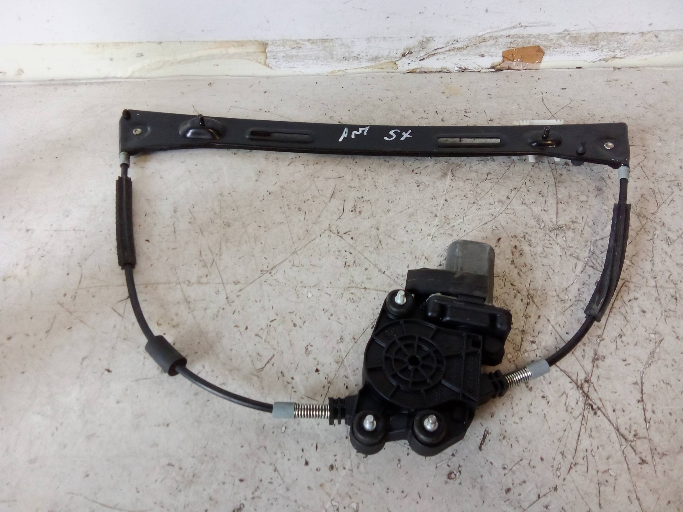 Alzacristallo elettr. porta ant. con motorino sx.