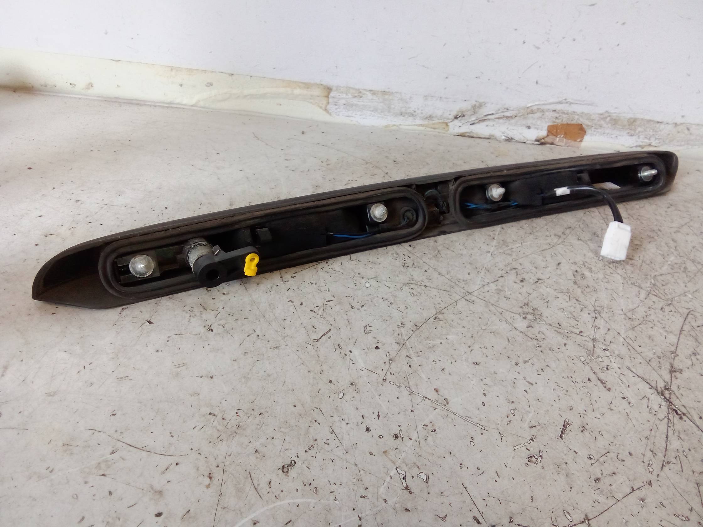 Maniglia portello post. Maniglia portello post.