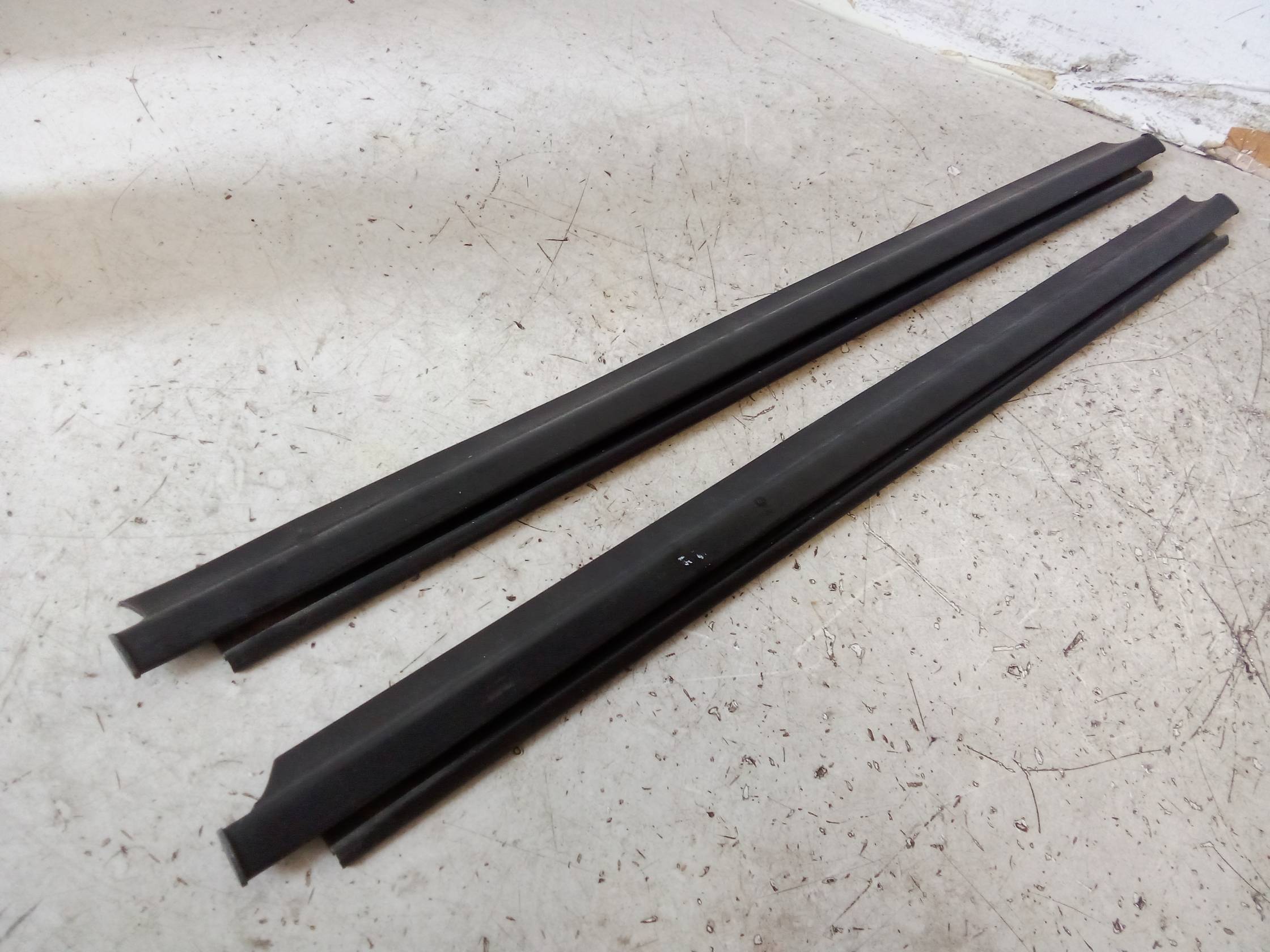 Modanatura porta post. sx.