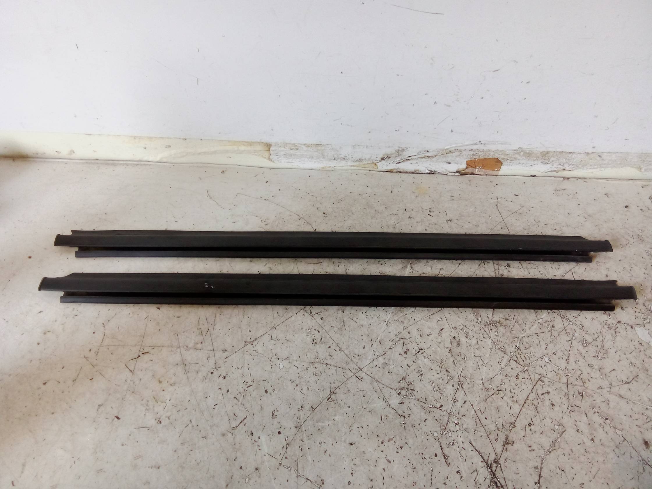 Modanatura porta post. sx.