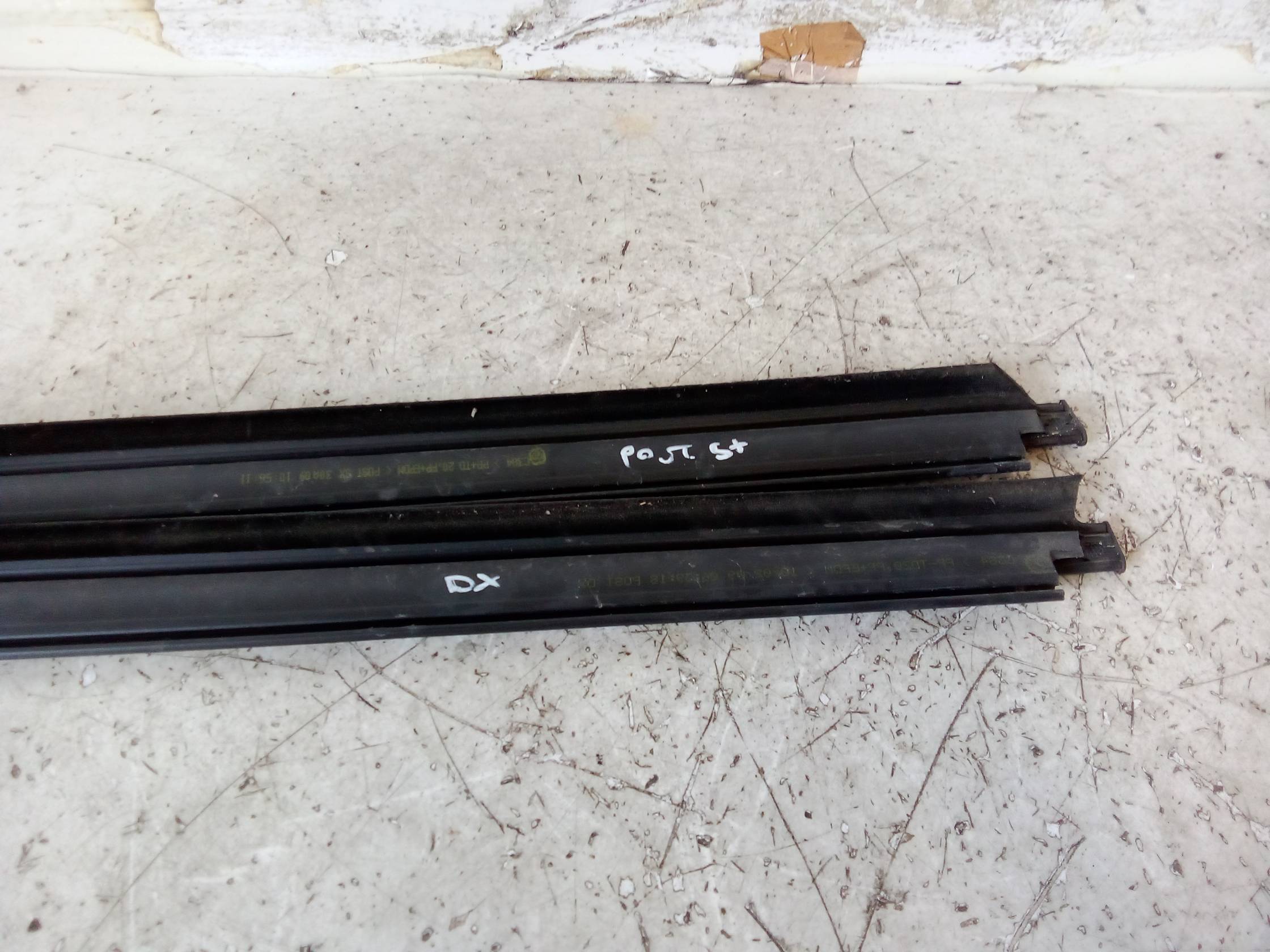 Modanatura porta post. sx.