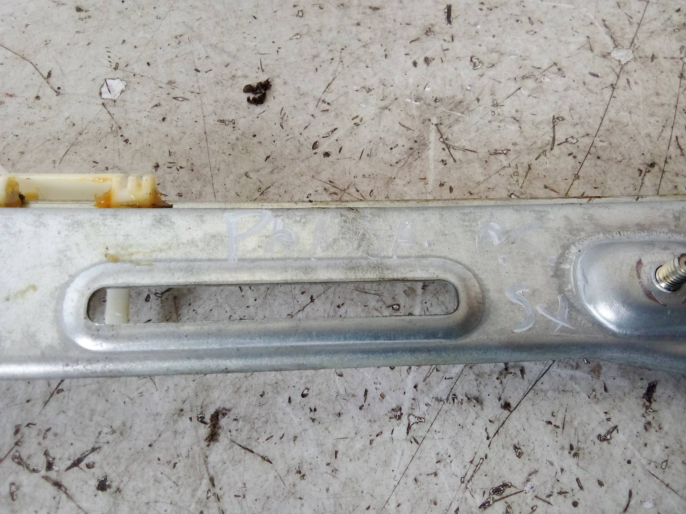 Alzacristallo porta post. sx.