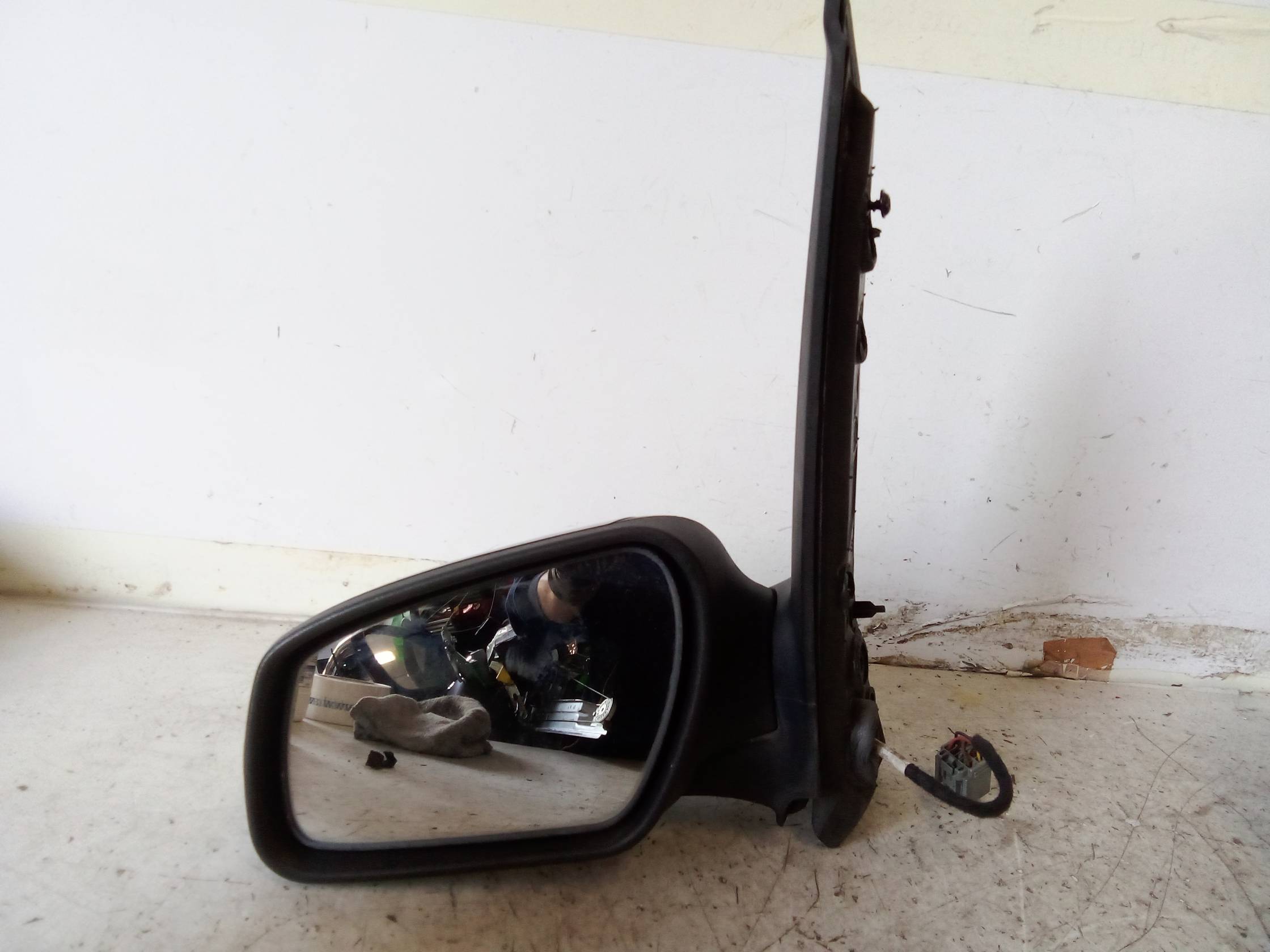 Retrovisore est. regolaz. elettr. sx.