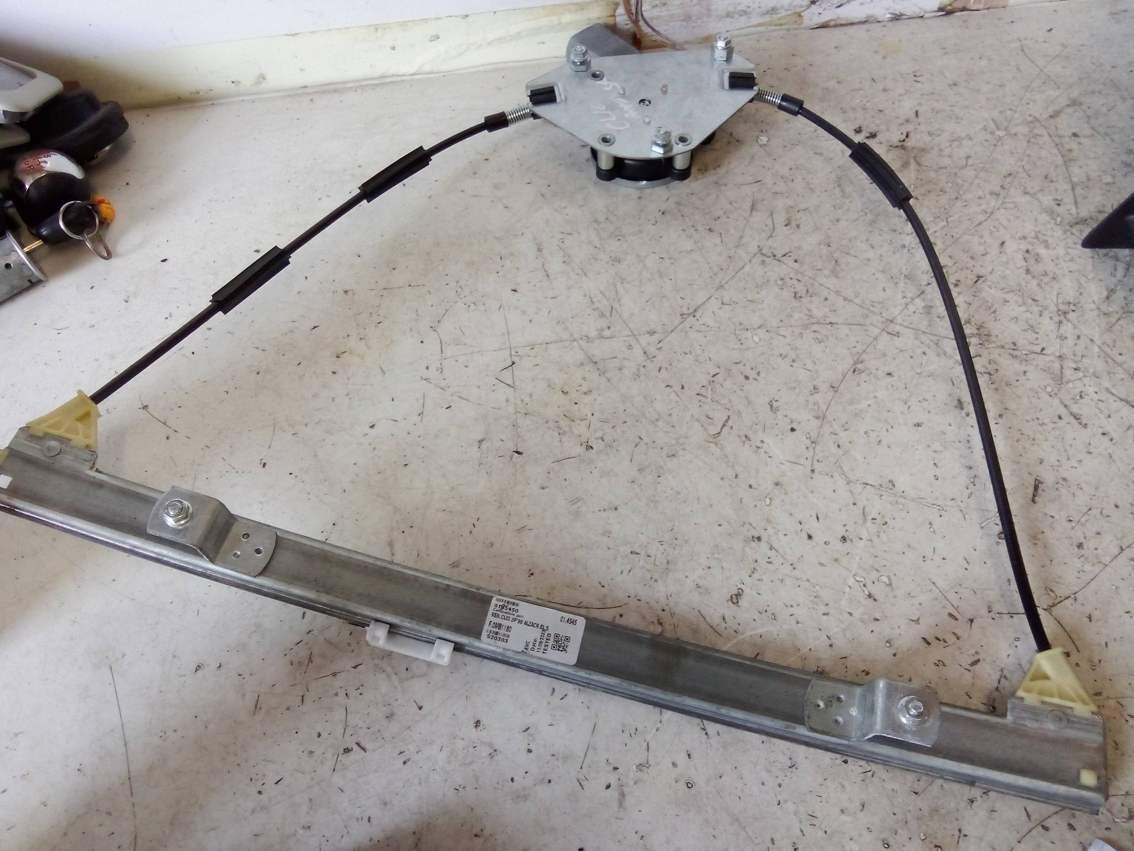 Alzacristallo elettr. porta ant. con motorino sx.