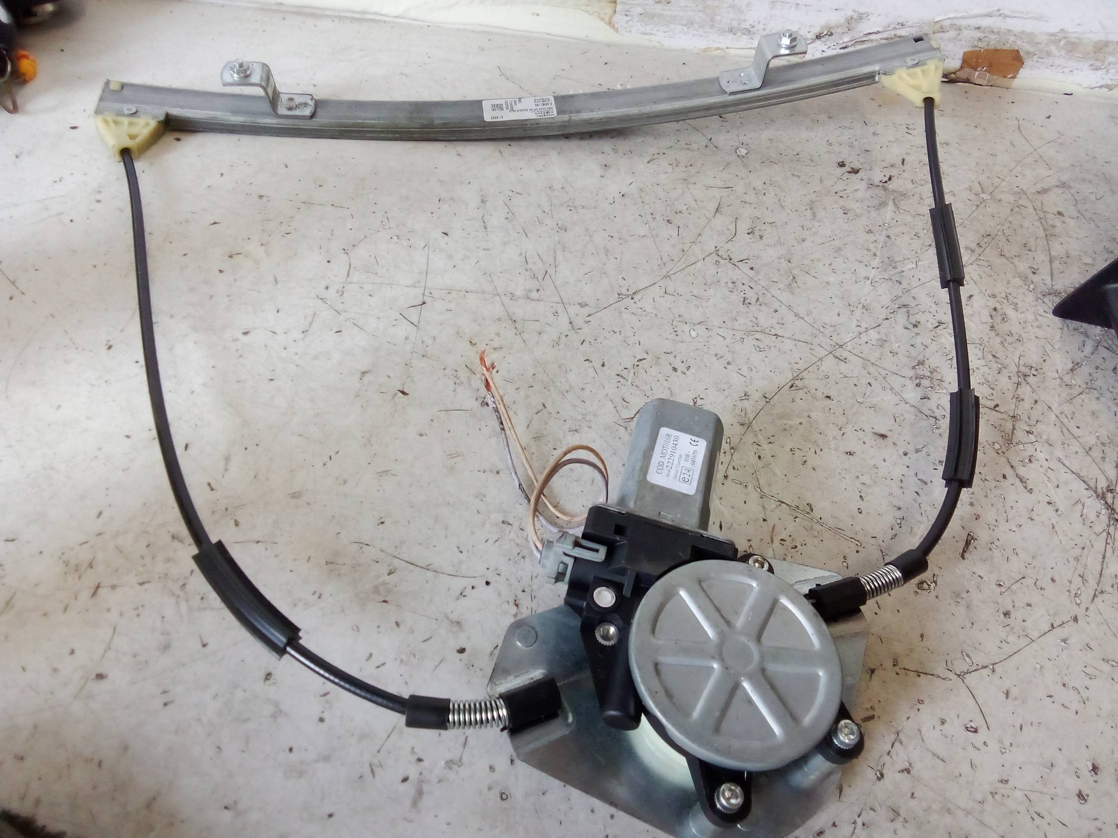 Alzacristallo elettr. porta ant. con motorino sx.