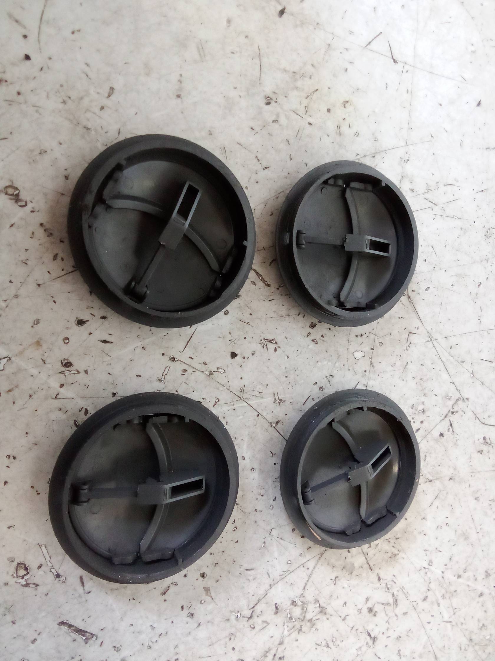 Bocchetta aria lat. cruscotto sx.