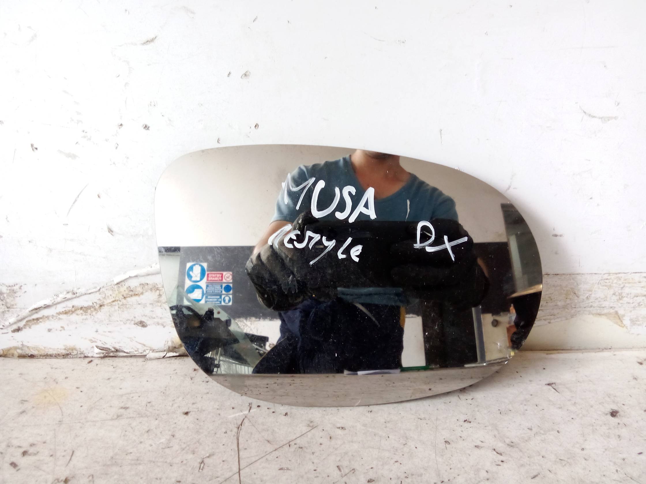 Cristallo retrovisore est. dx.