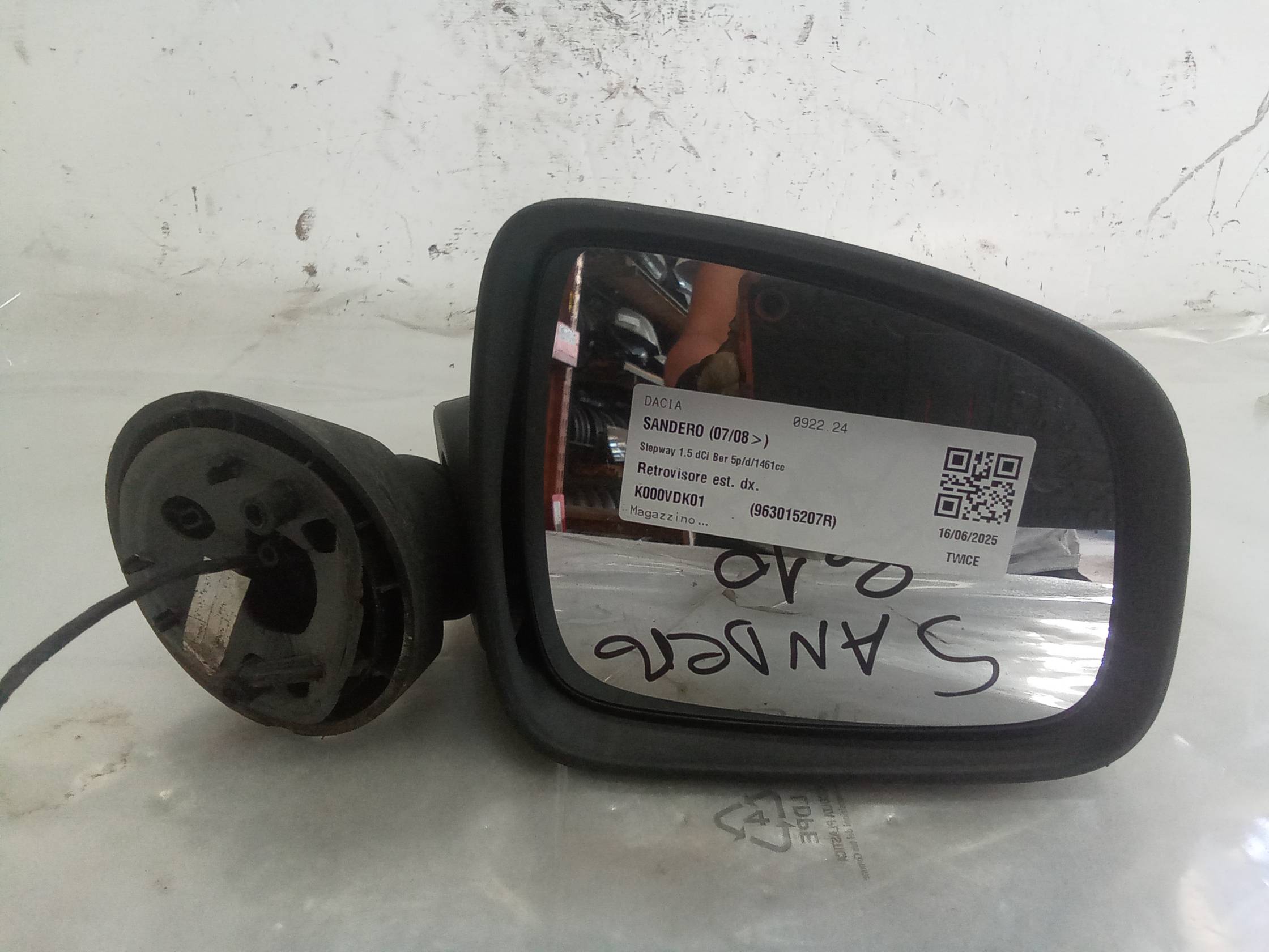 Retrovisore est. dx.