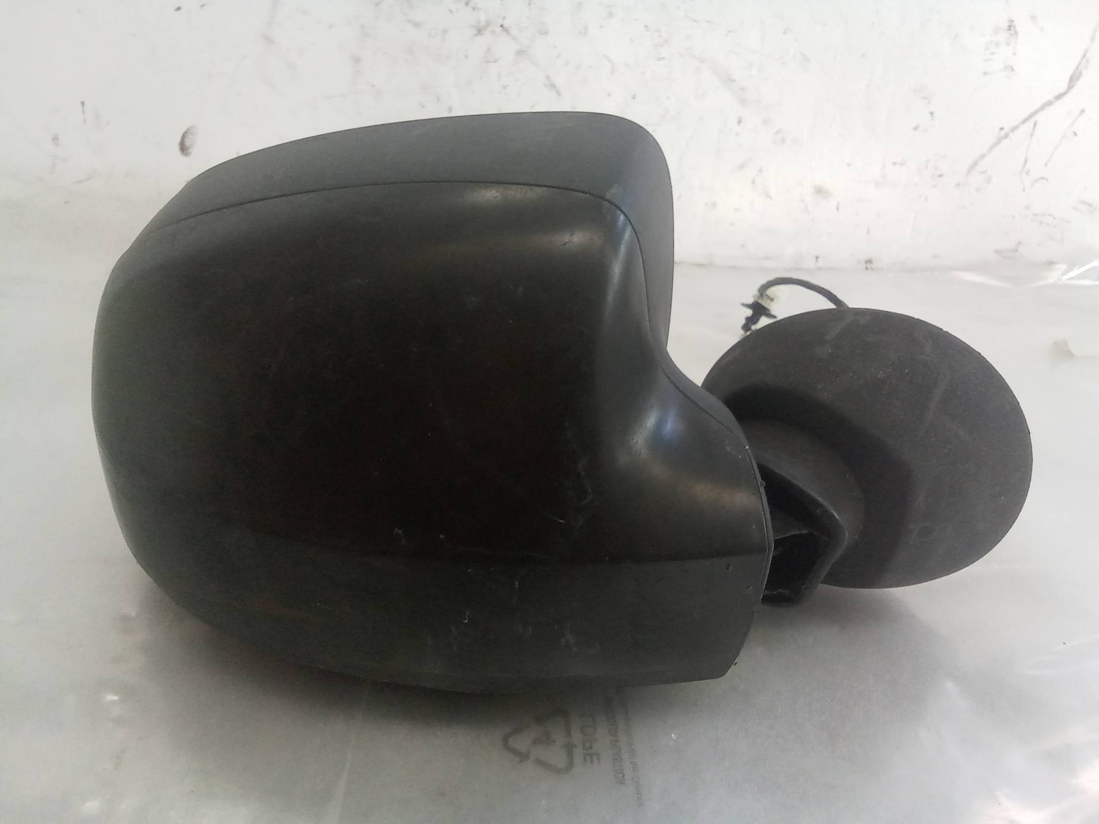 Retrovisore est. dx.