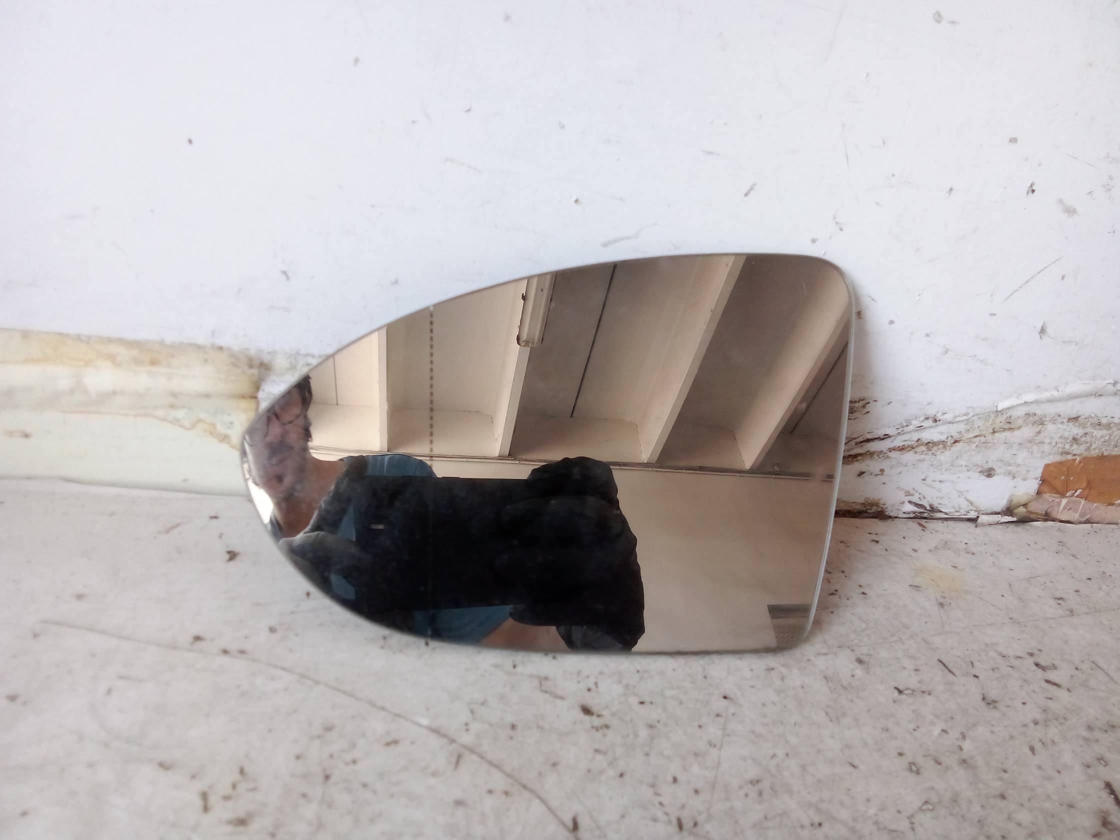 Cristallo retrovisore est. sx.