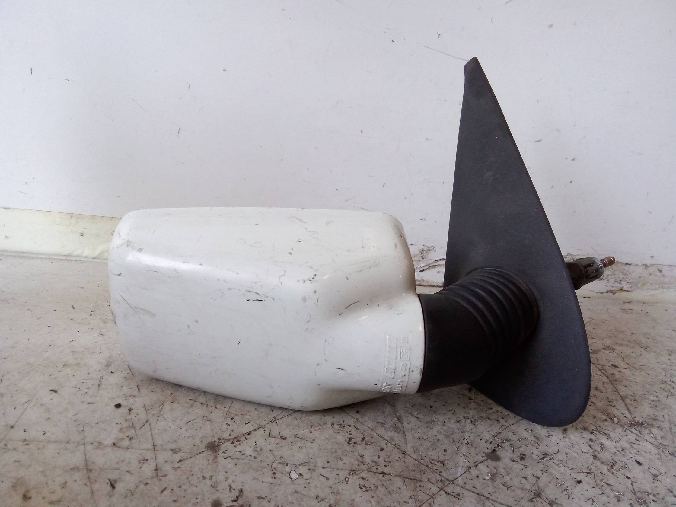 Retrovisore est. dx.