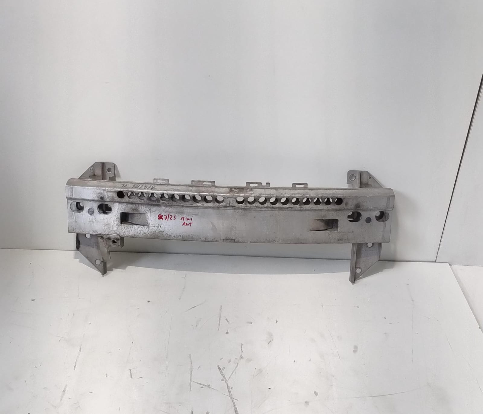 Traversa paraurti ant.