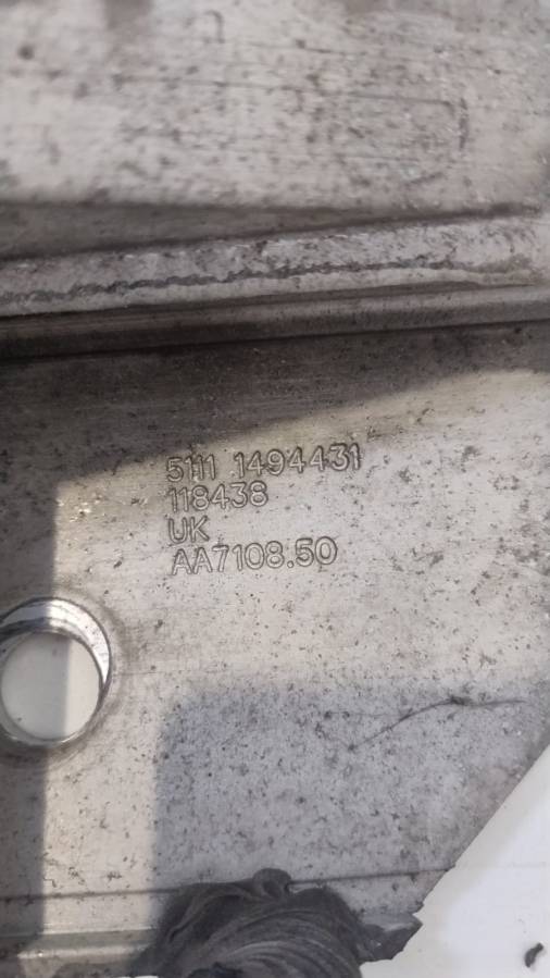 Traversa paraurti ant.