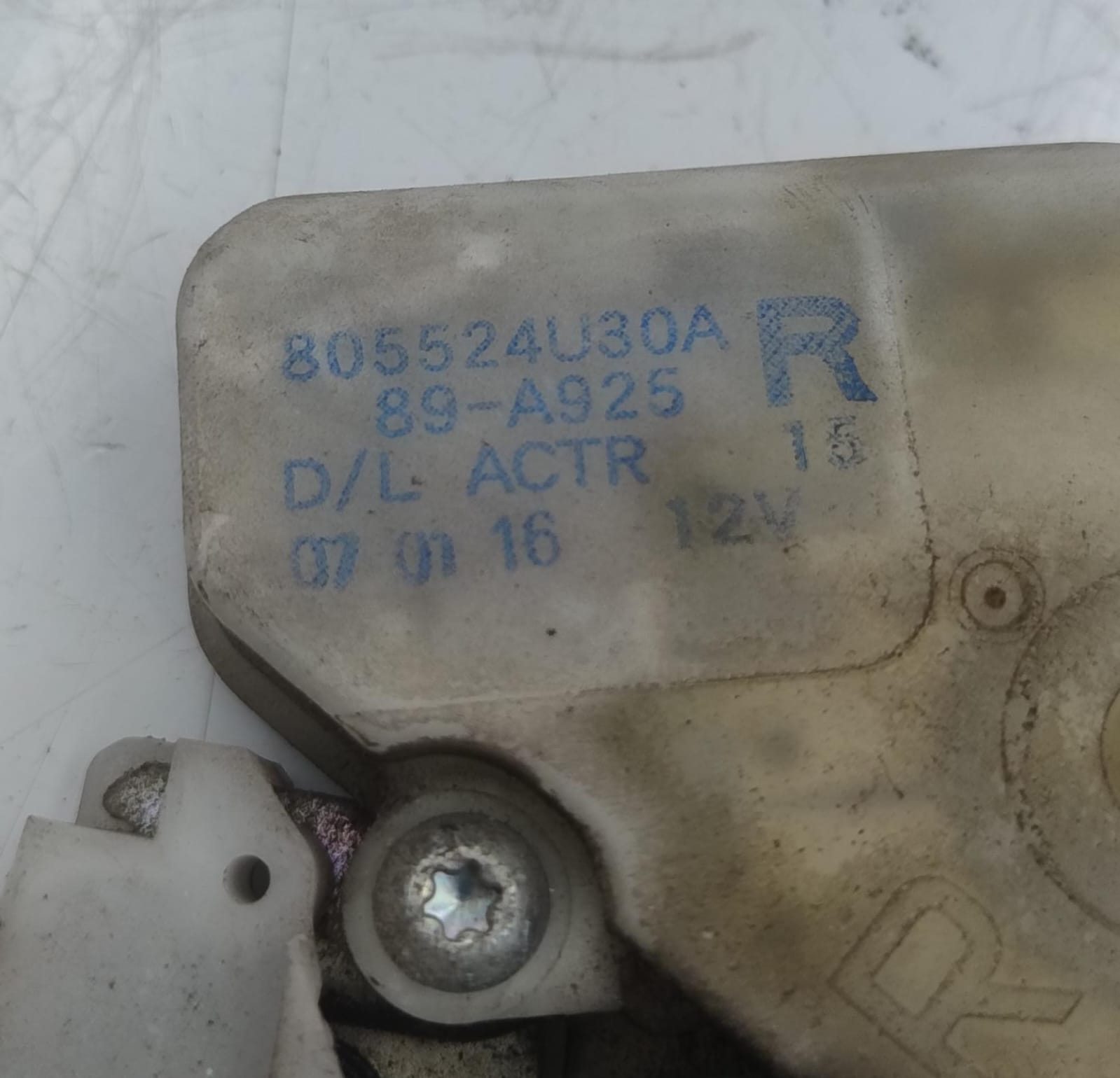 Serratura porta post. dx.