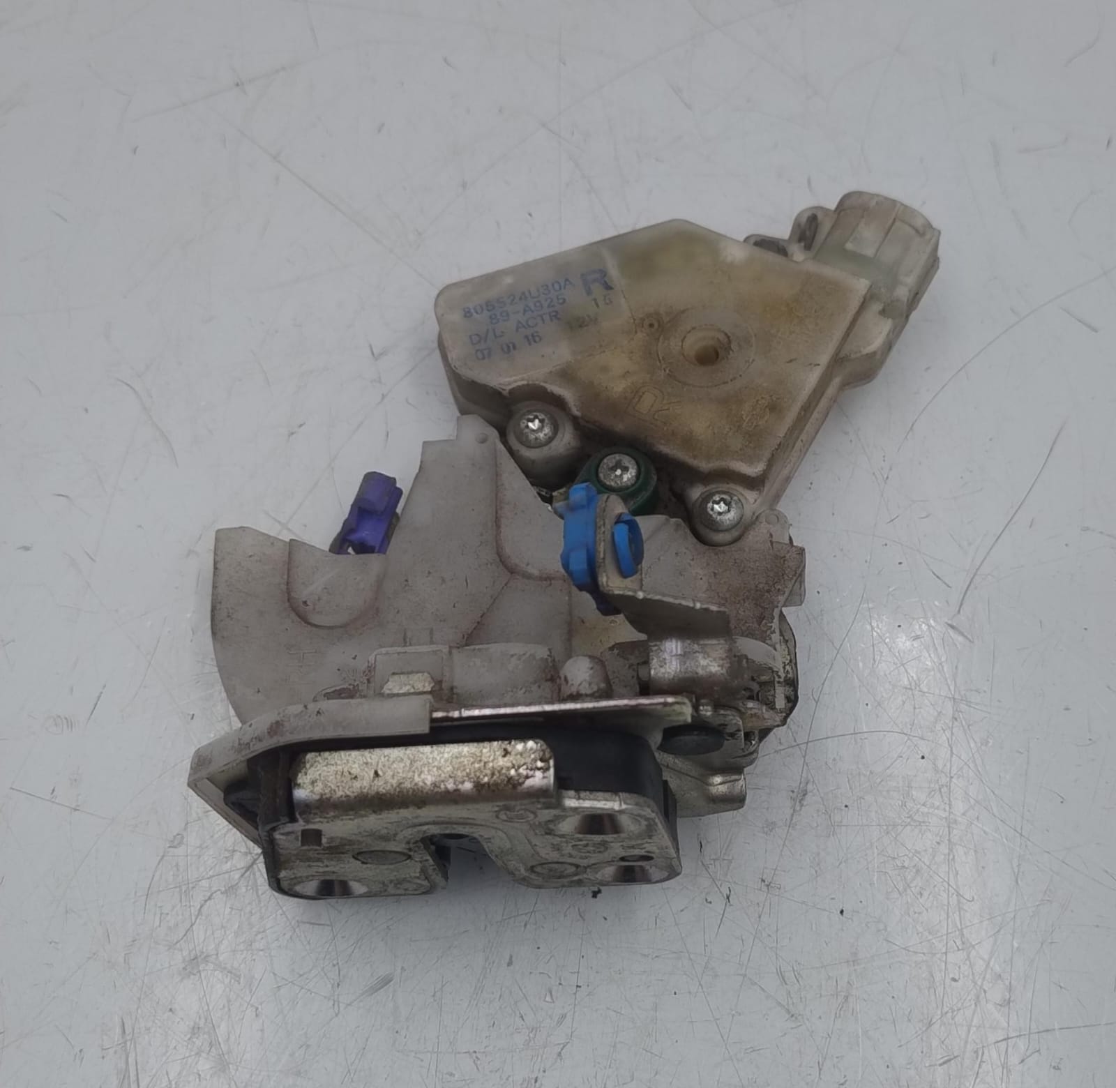 Serratura porta post. dx.