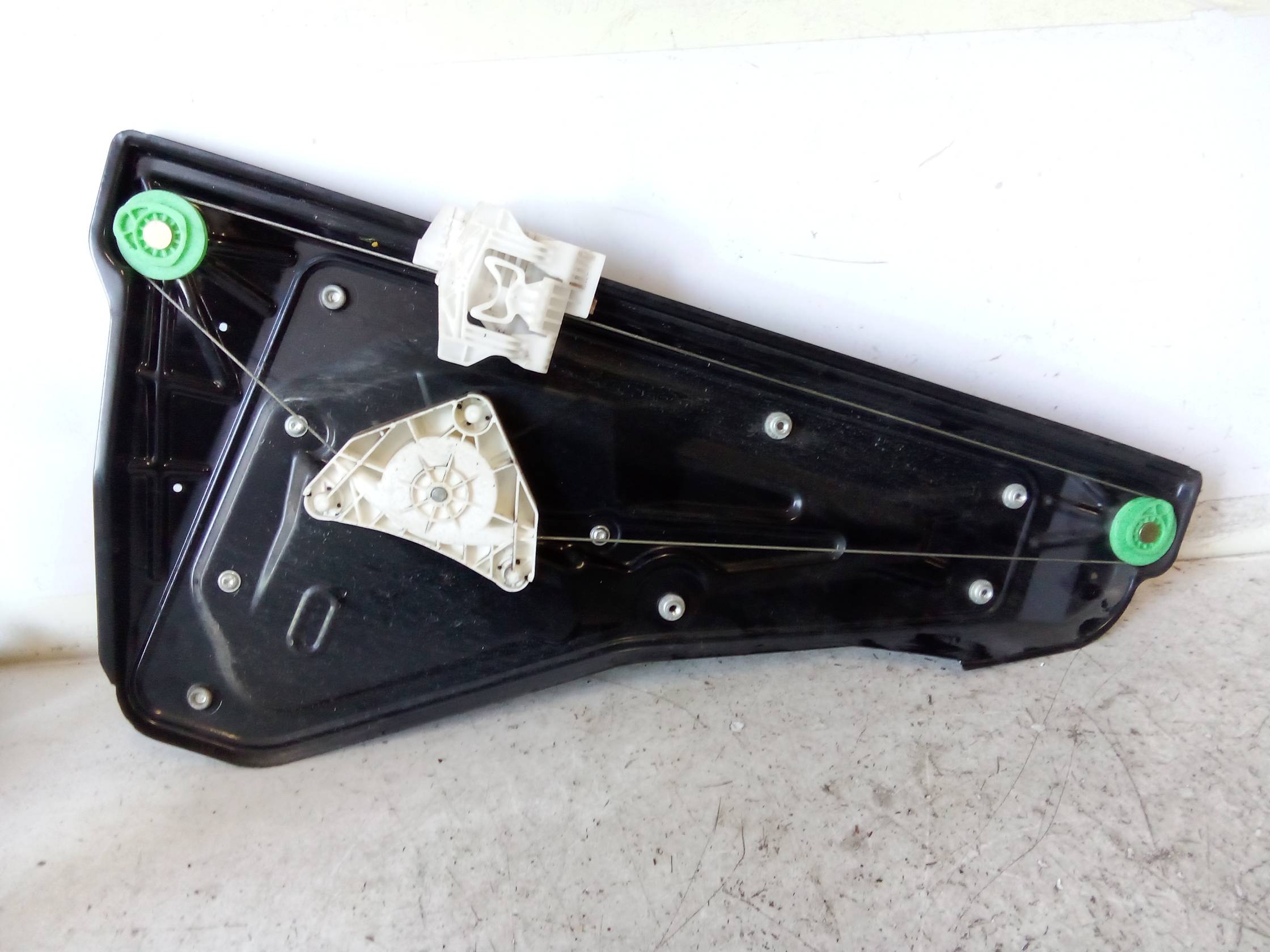 Alzacristallo elettr. porta post. dx.